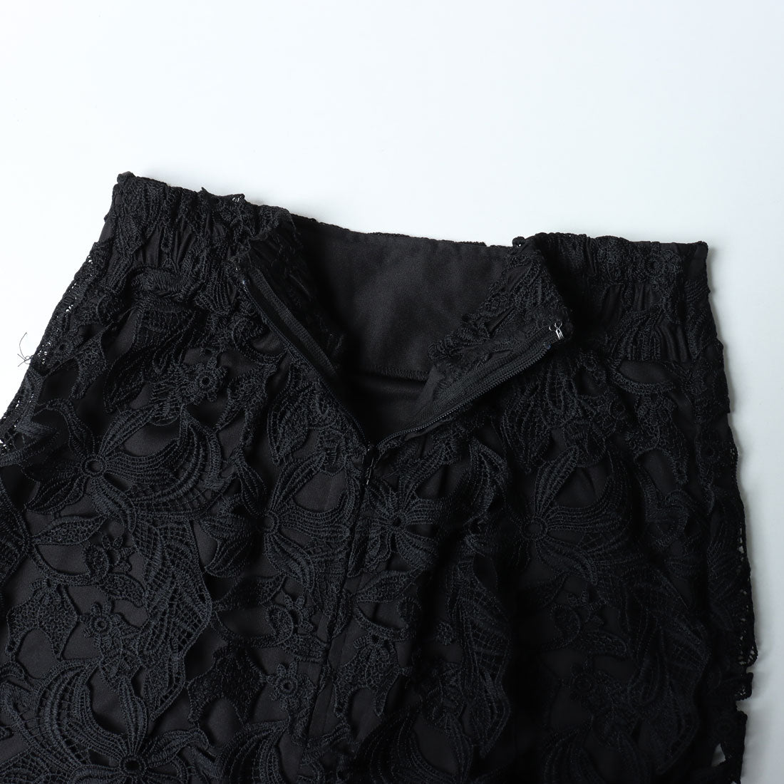 インタープラネット INTERPLANET ケミカルレースBACKファスナータイトスカート (ブラック) ブラック