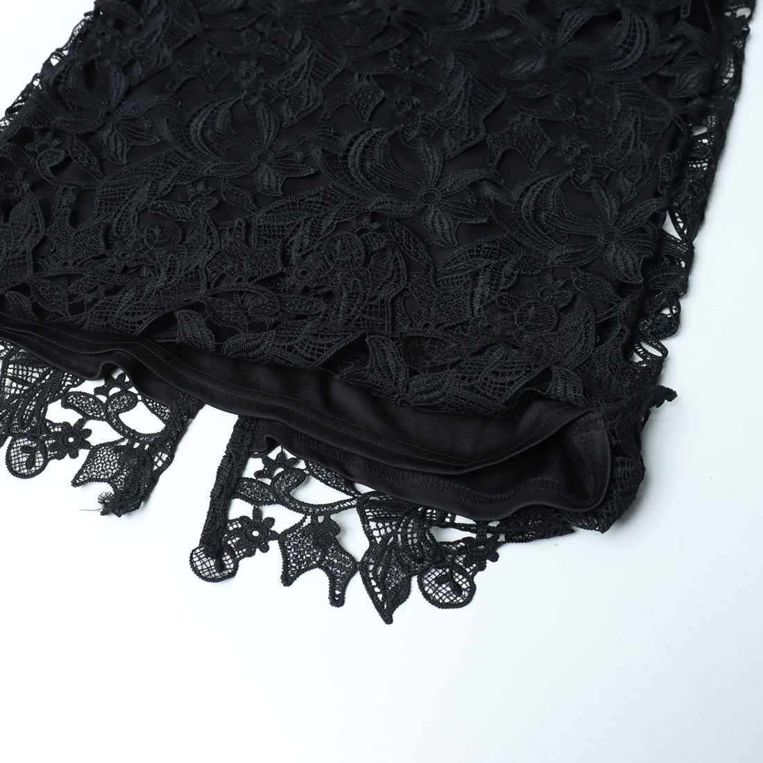 インタープラネット INTERPLANET ケミカルレースBACKファスナータイトスカート (ブラック) ブラック