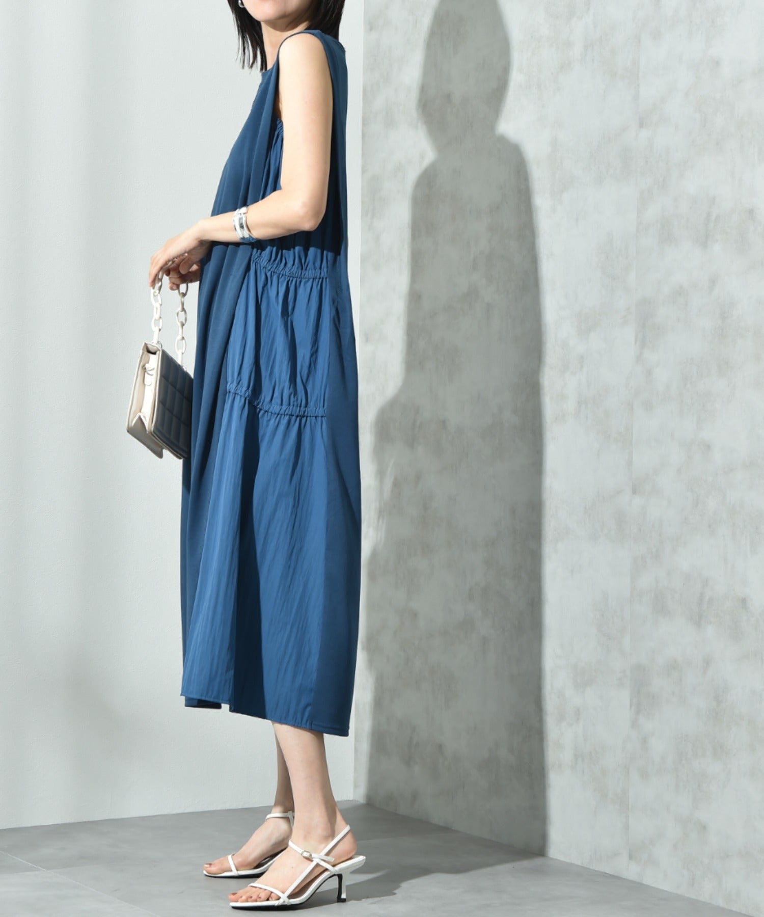 インタープラネット INTERPLANET 【接触冷感】サイドシャーリングワンピース (チャコールグレー) チャコールグレー