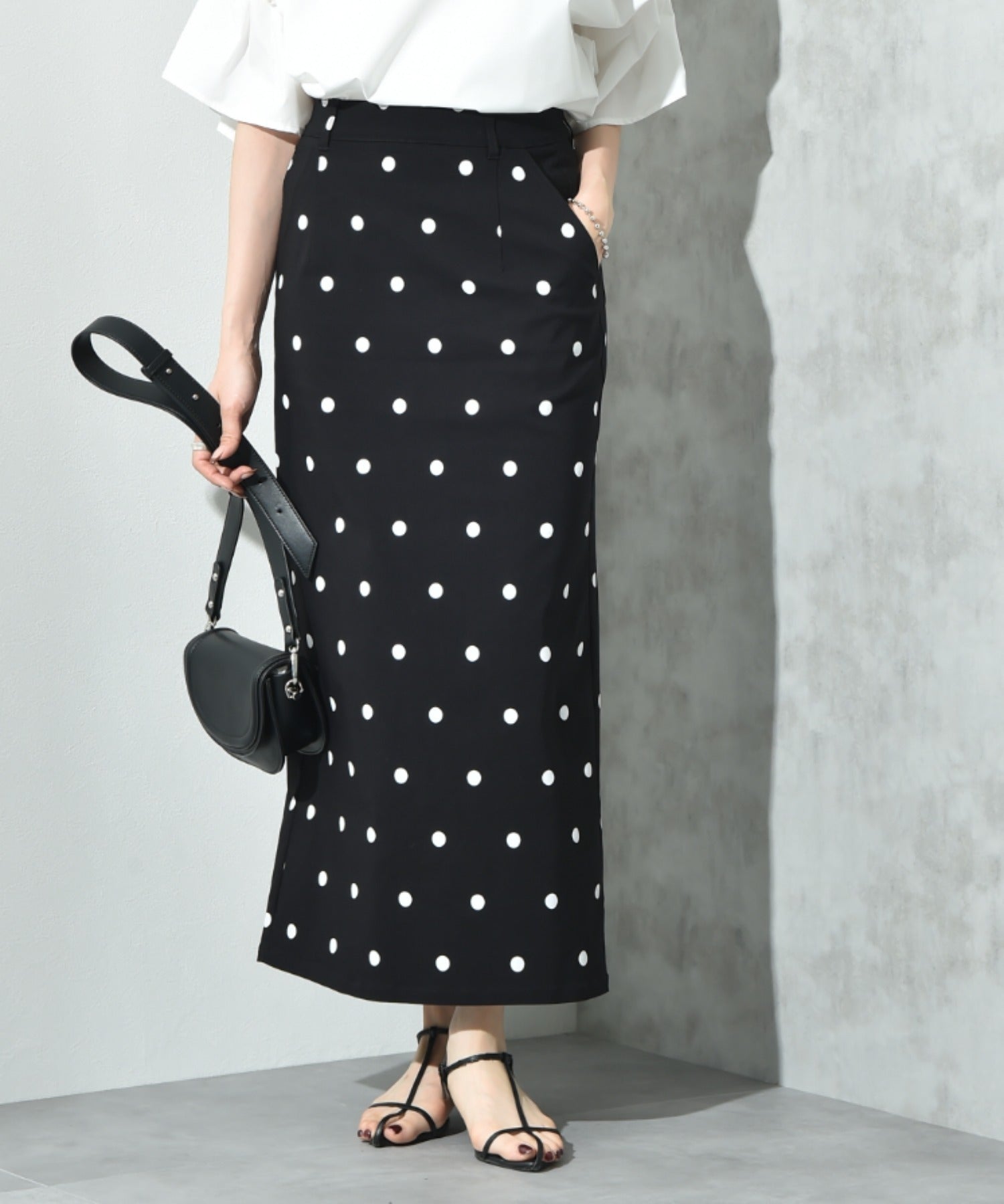 インタープラネット INTERPLANET ストレッチナロースカート (ドット ブラック) ドット ブラック