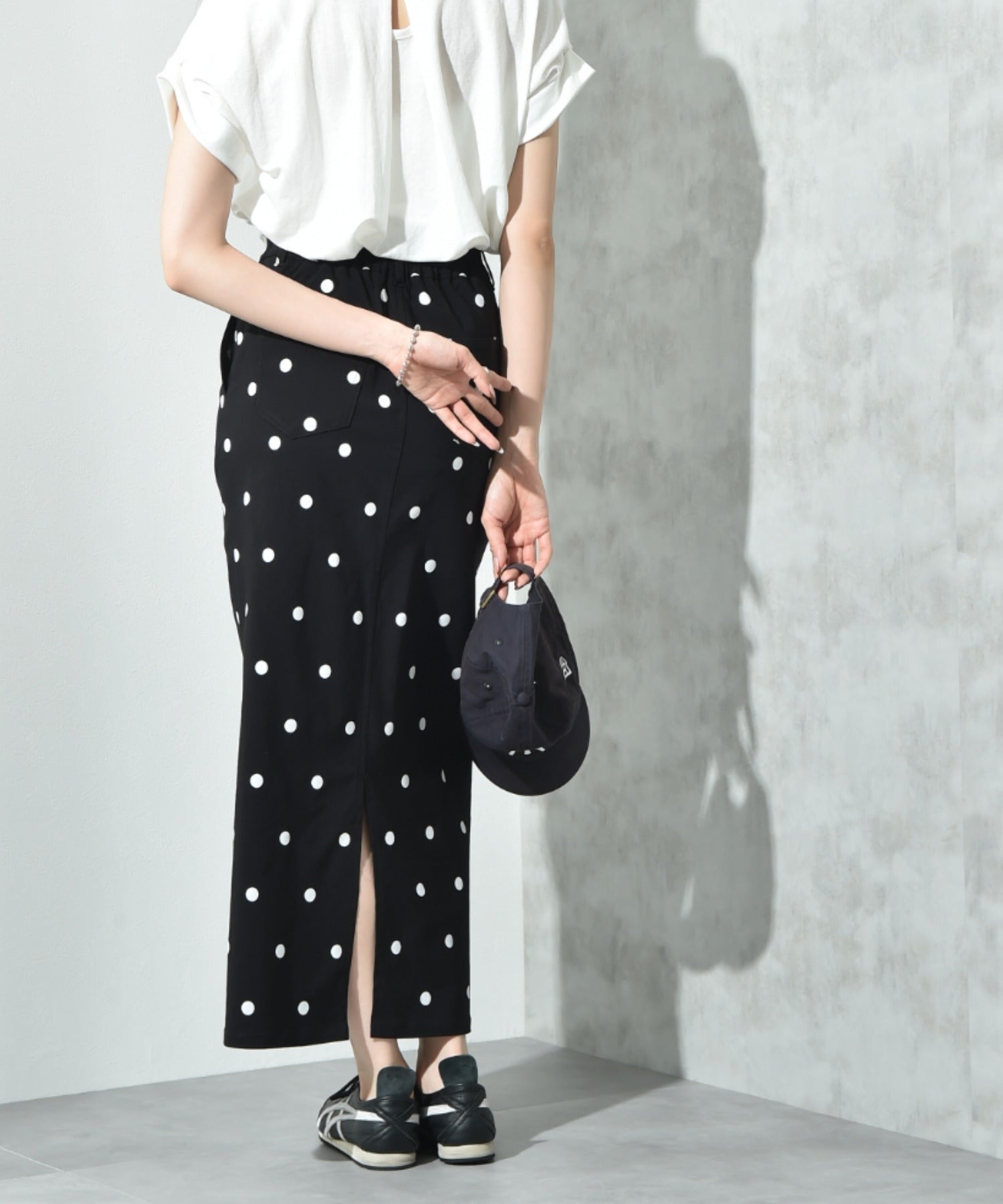 インタープラネット INTERPLANET ストレッチナロースカート (ドット ブラック) ドット ブラック