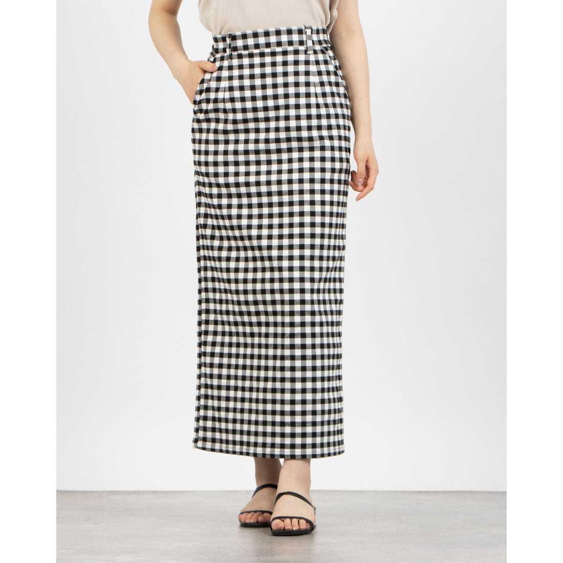 インタープラネット INTERPLANET ストレッチナロースカート (ドット ブラック) ドット ブラック