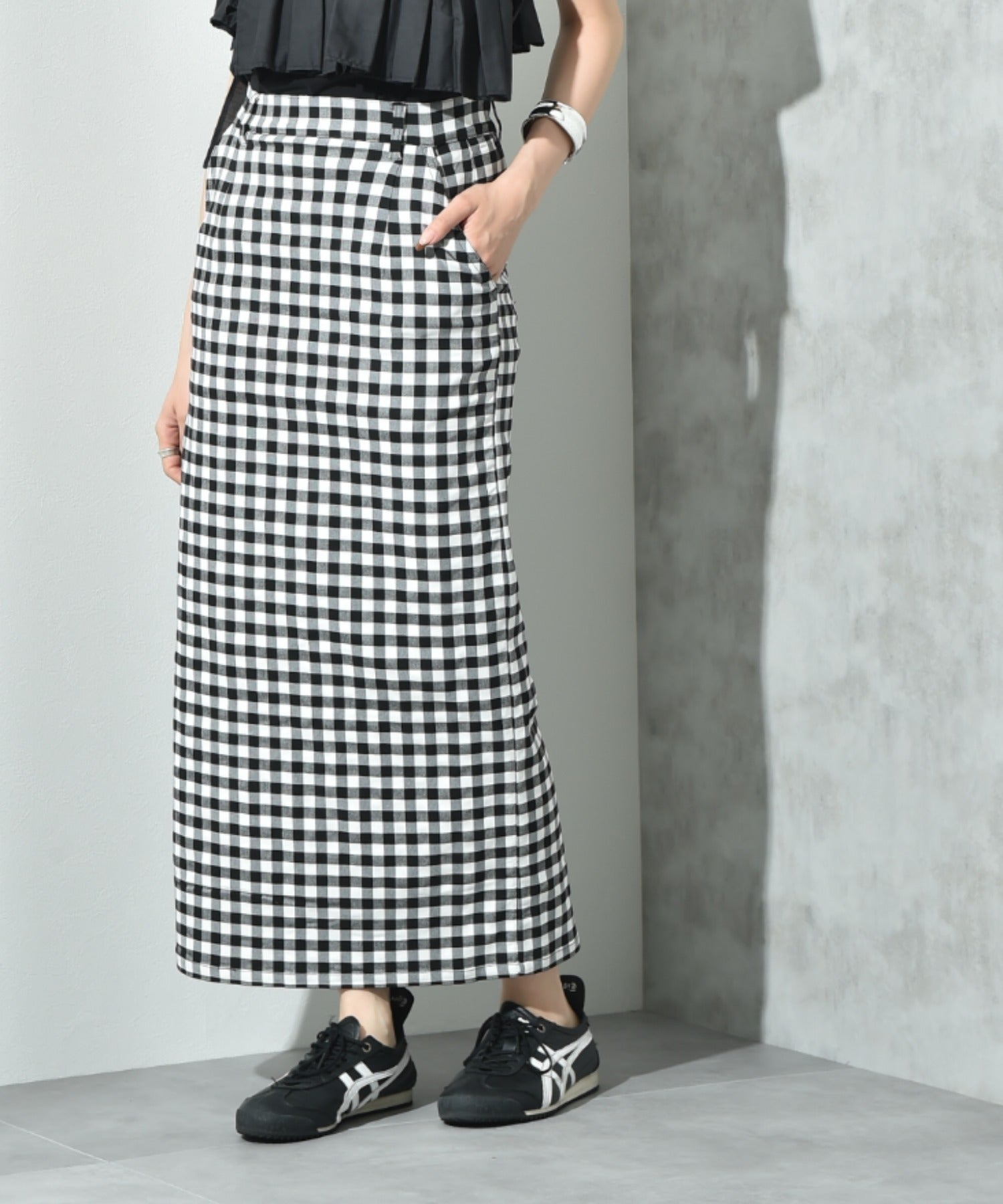 インタープラネット INTERPLANET ストレッチナロースカート (ドット ブラック) ドット ブラック