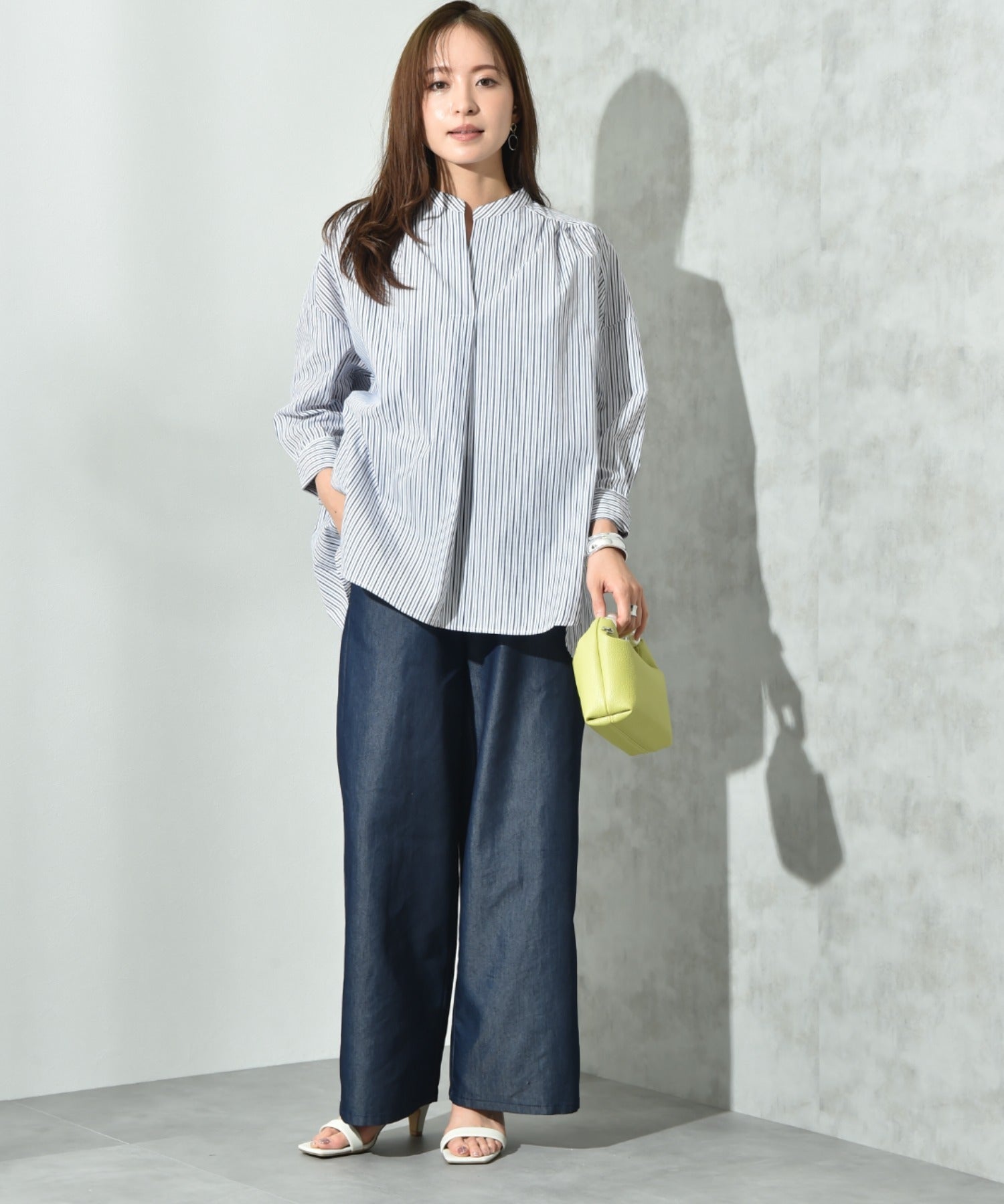 インタープラネット INTERPLANET ライトデニムワイドパンツ (ネイビー) ネイビー