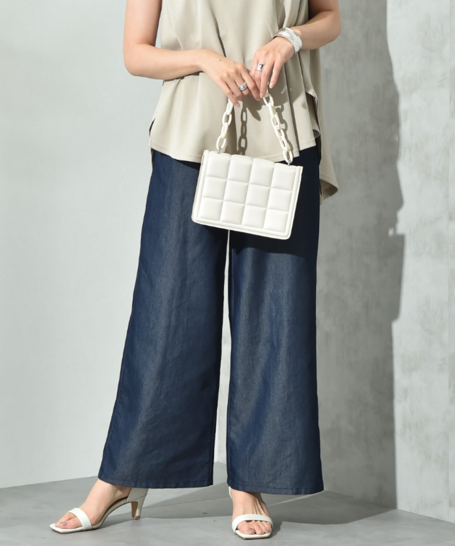 インタープラネット INTERPLANET ライトデニムワイドパンツ (ネイビー) ネイビー