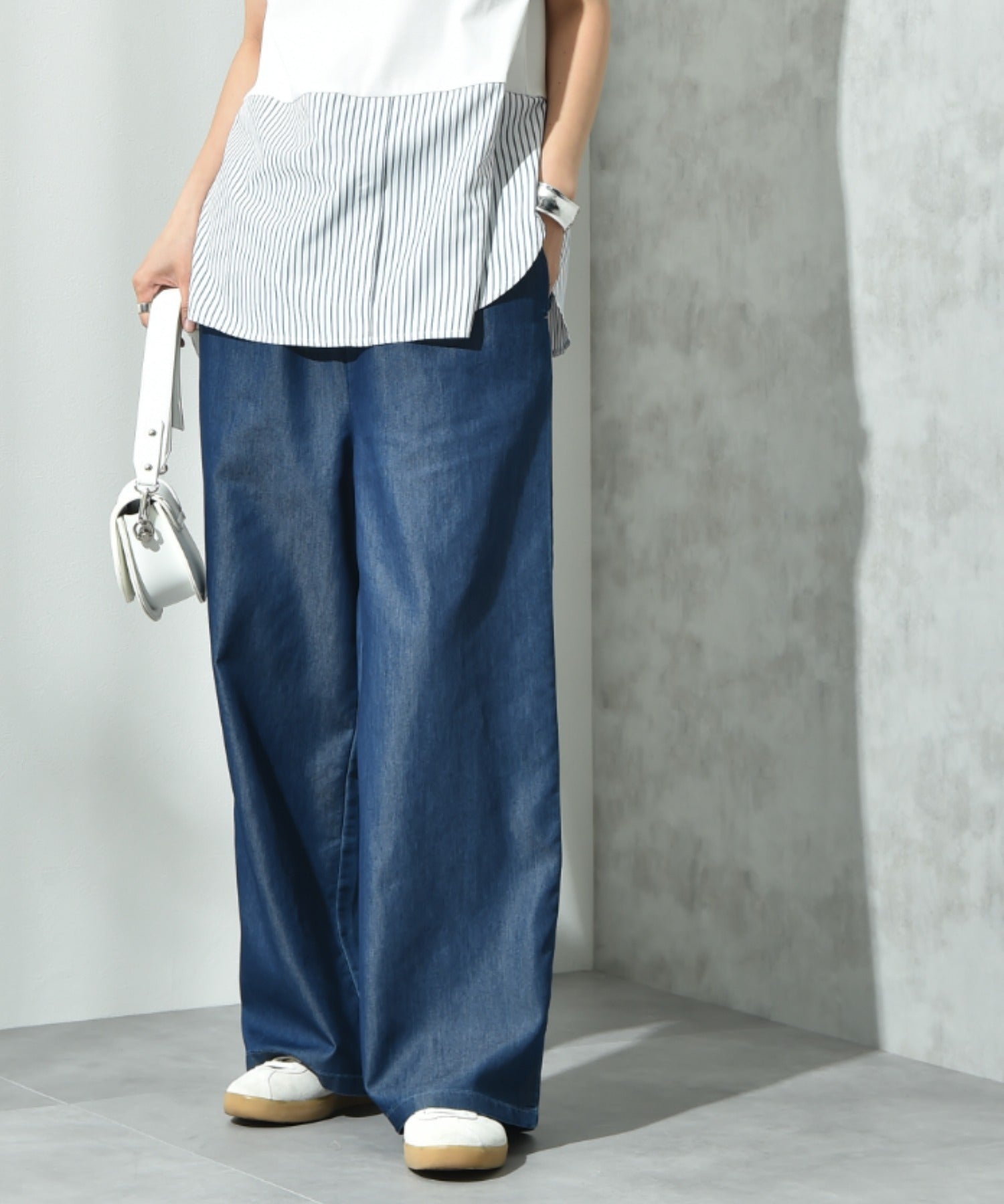 インタープラネット INTERPLANET ライトデニムワイドパンツ (ネイビー) ネイビー