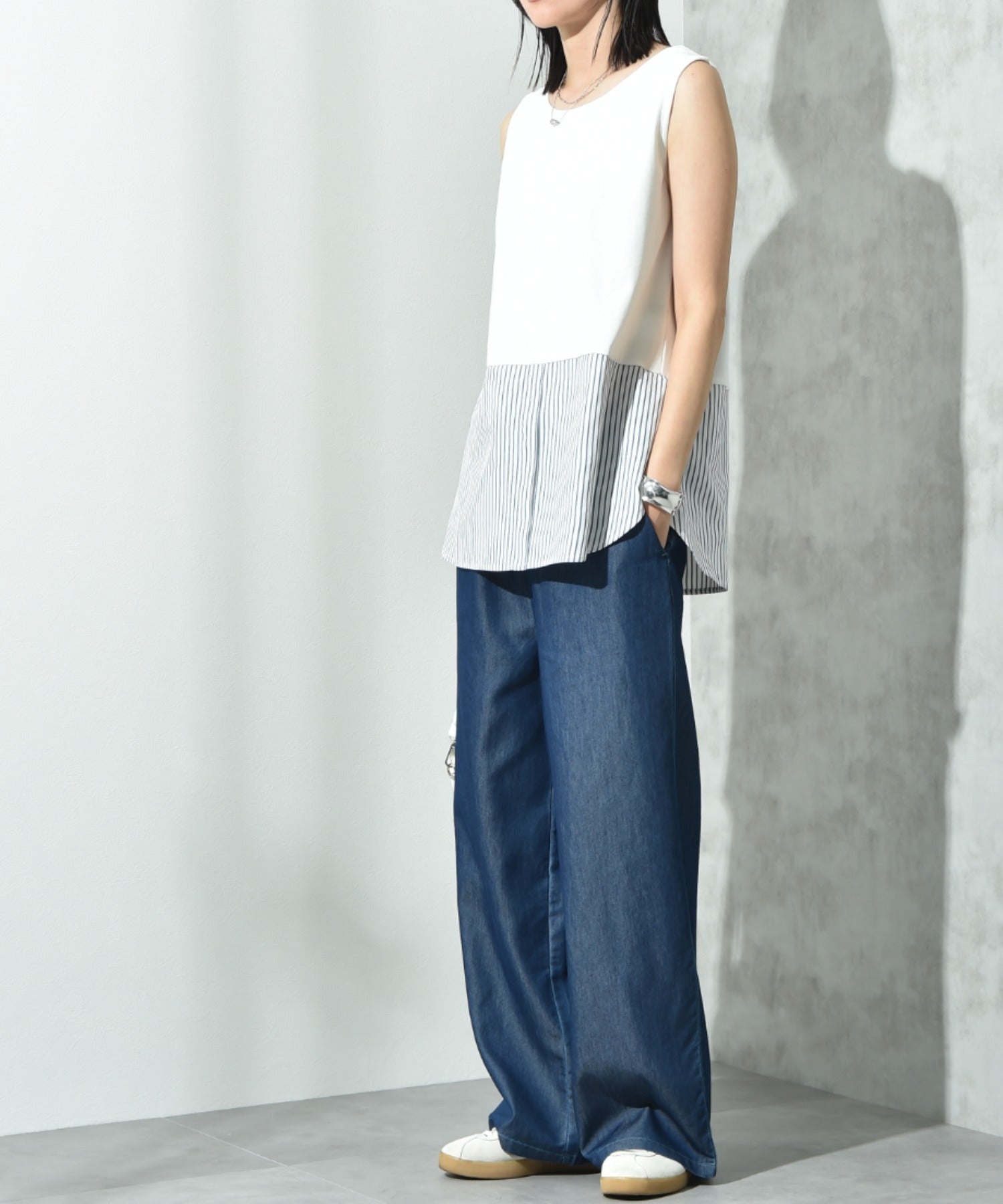 インタープラネット INTERPLANET ライトデニムワイドパンツ (ネイビー) ネイビー