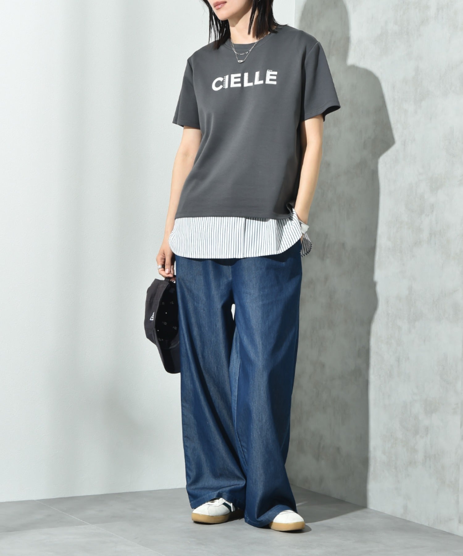 インタープラネット INTERPLANET ライトデニムワイドパンツ (ネイビー) ネイビー