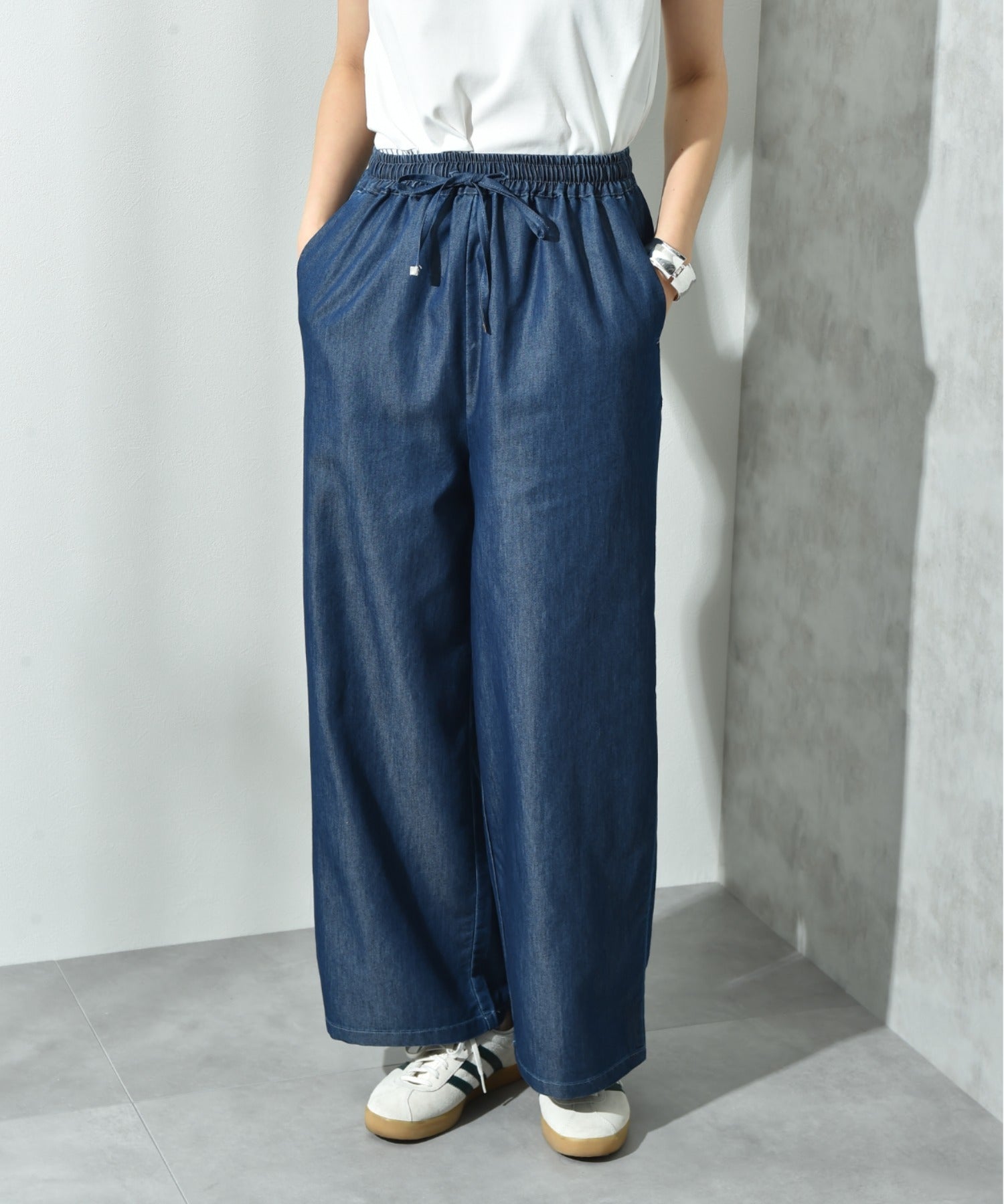 インタープラネット INTERPLANET ライトデニムワイドパンツ (ネイビー) ネイビー