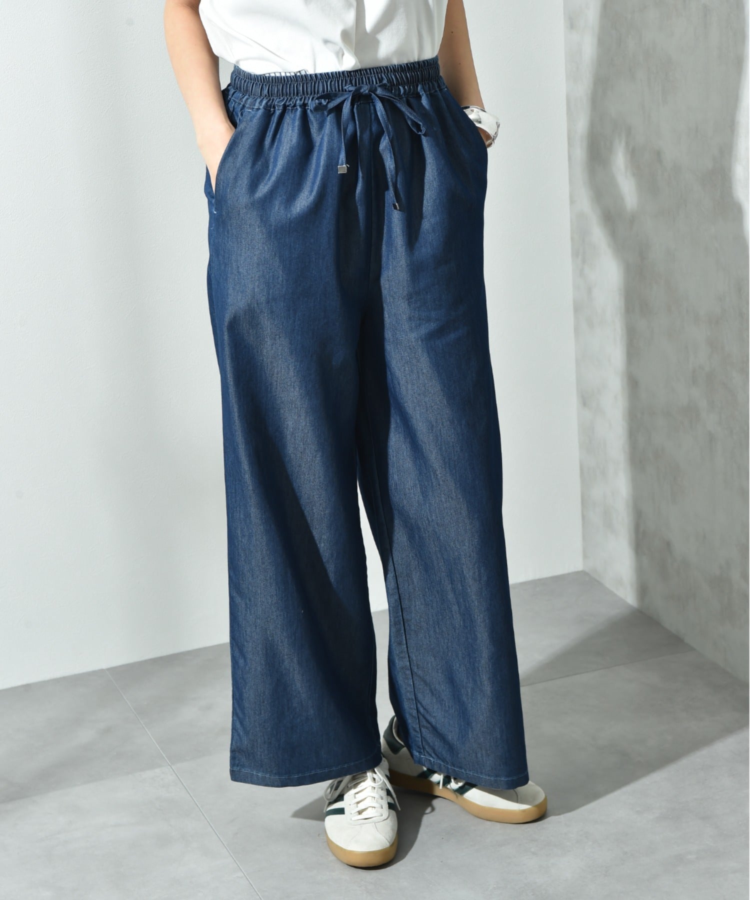 インタープラネット INTERPLANET ライトデニムワイドパンツ (ネイビー) ネイビー