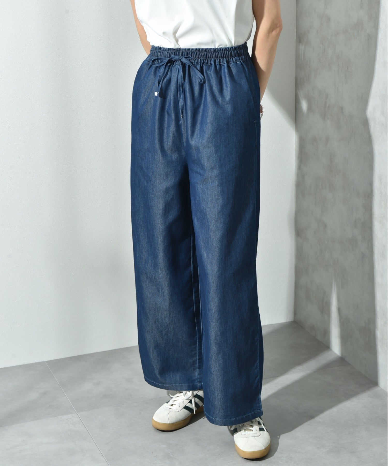 インタープラネット INTERPLANET ライトデニムワイドパンツ (ネイビー) ネイビー