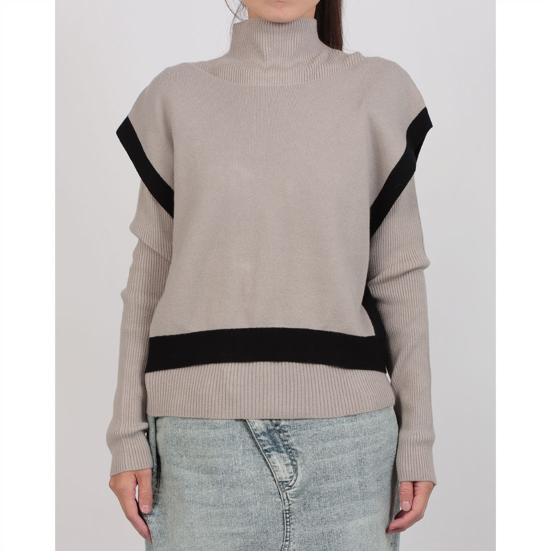 インタープラネット INTERPLANET 配色ポンチョ風ニットアンサンブル (配色 グレージュ) 配色 グレージュ