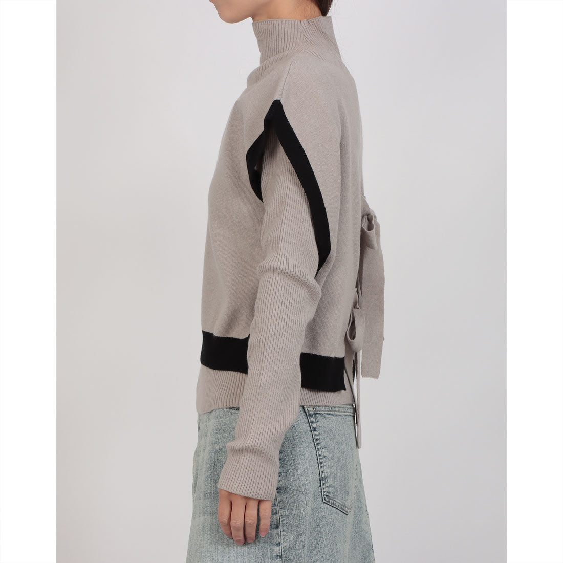 インタープラネット INTERPLANET 配色ポンチョ風ニットアンサンブル (配色 グレージュ) 配色 グレージュ