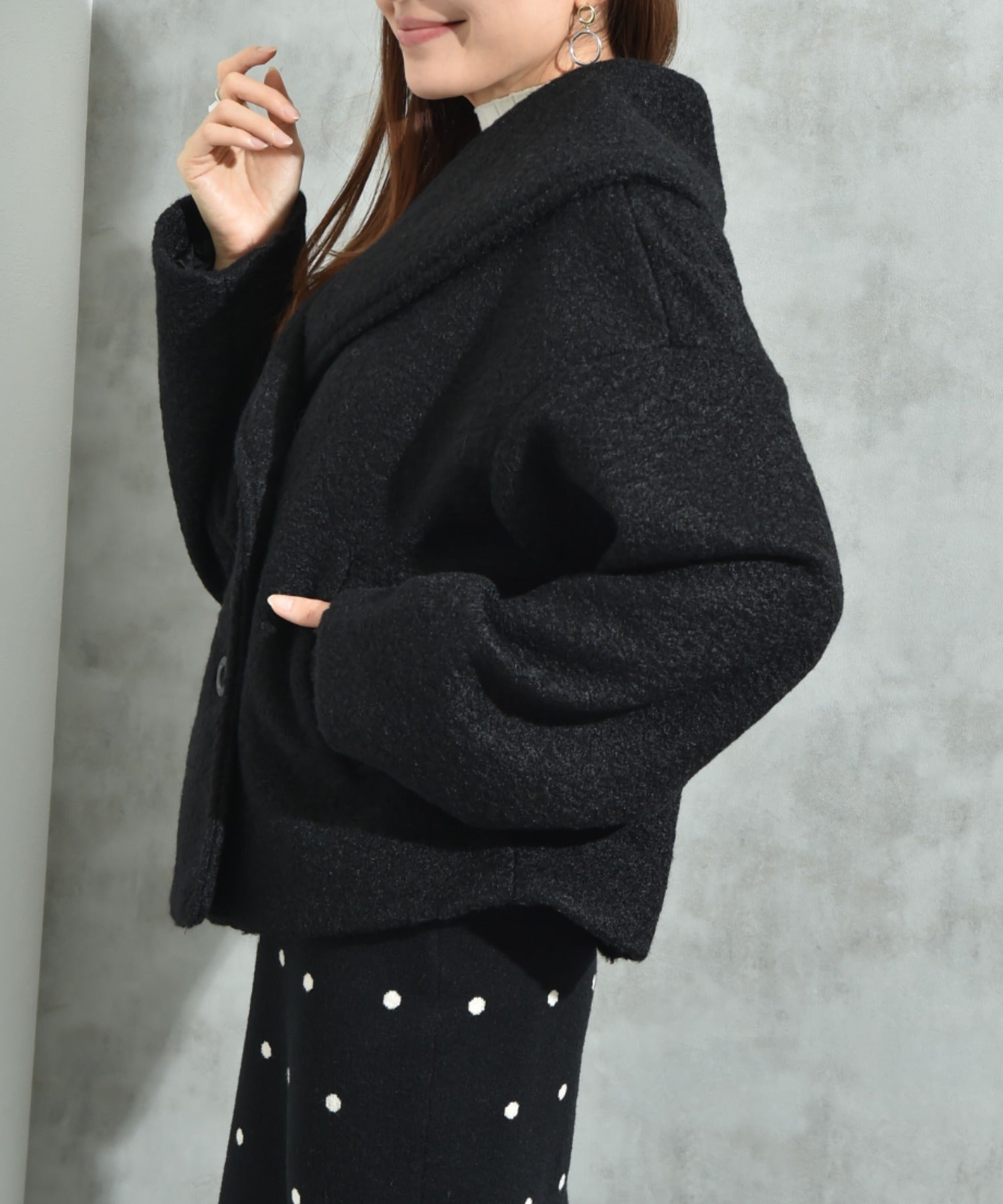 インタープラネット INTERPLANET フェイクウールリングニットショートコート (ブラック) ブラック