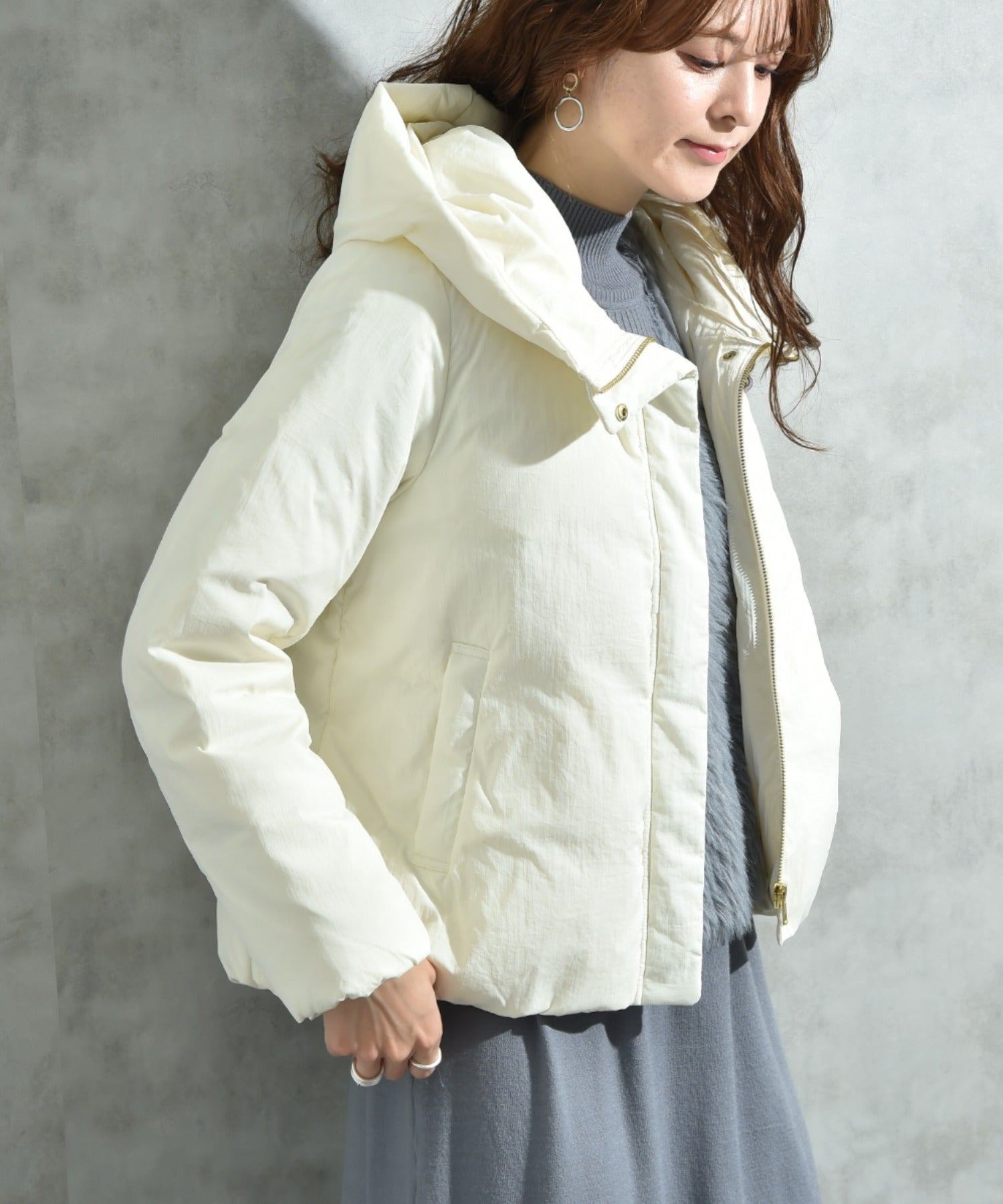 インタープラネット INTERPLANET ナイロンマイクロタフタフード付ショートコート (オフホワイト) オフホワイト