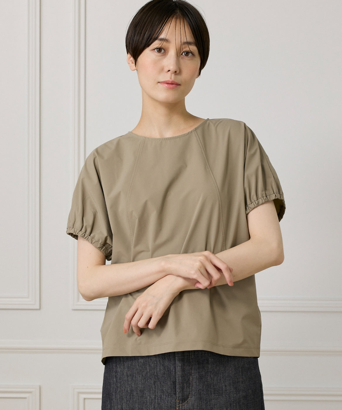 イッツインターナショナル I.T.'S. international キャザースリーブブラウス《撥水加工》 (モカチャ3) モカチャ3