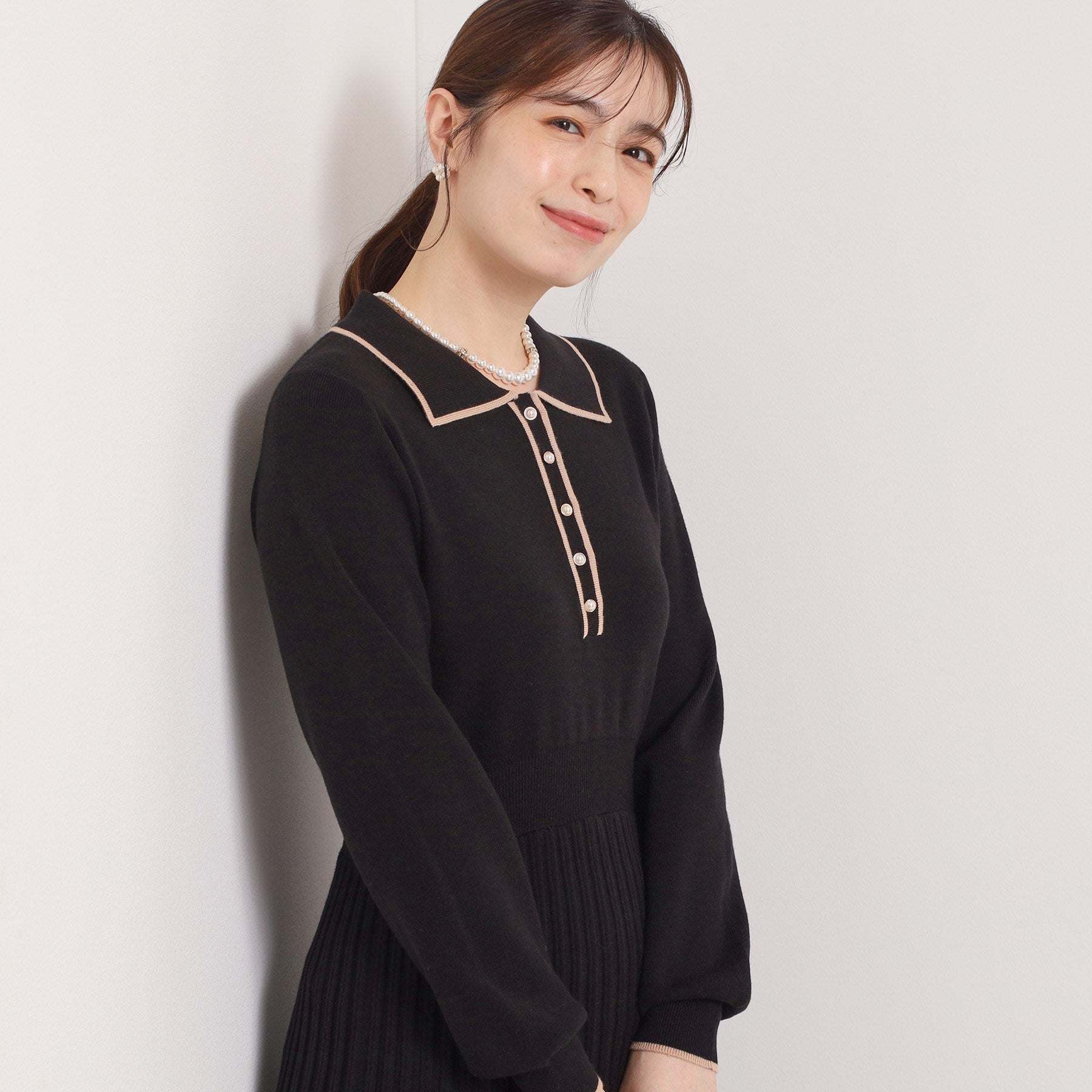 イッツデモ ITS'DEMO ポロ衿ニットフレアワンピース (ブラック(019)) ブラック(019)