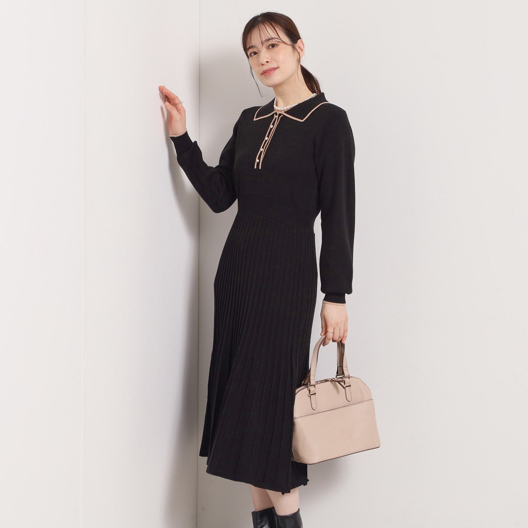 イッツデモ ITS'DEMO ポロ衿ニットフレアワンピース (ブラック(019)) ブラック(019)