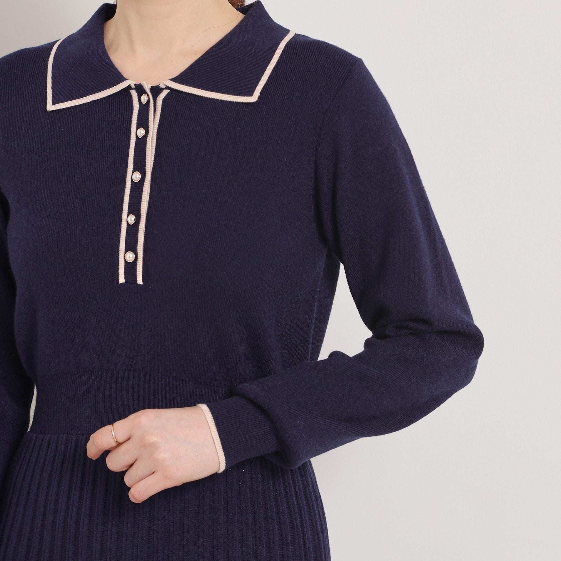 イッツデモ ITS'DEMO ポロ衿ニットフレアワンピース (ブラック(019)) ブラック(019)