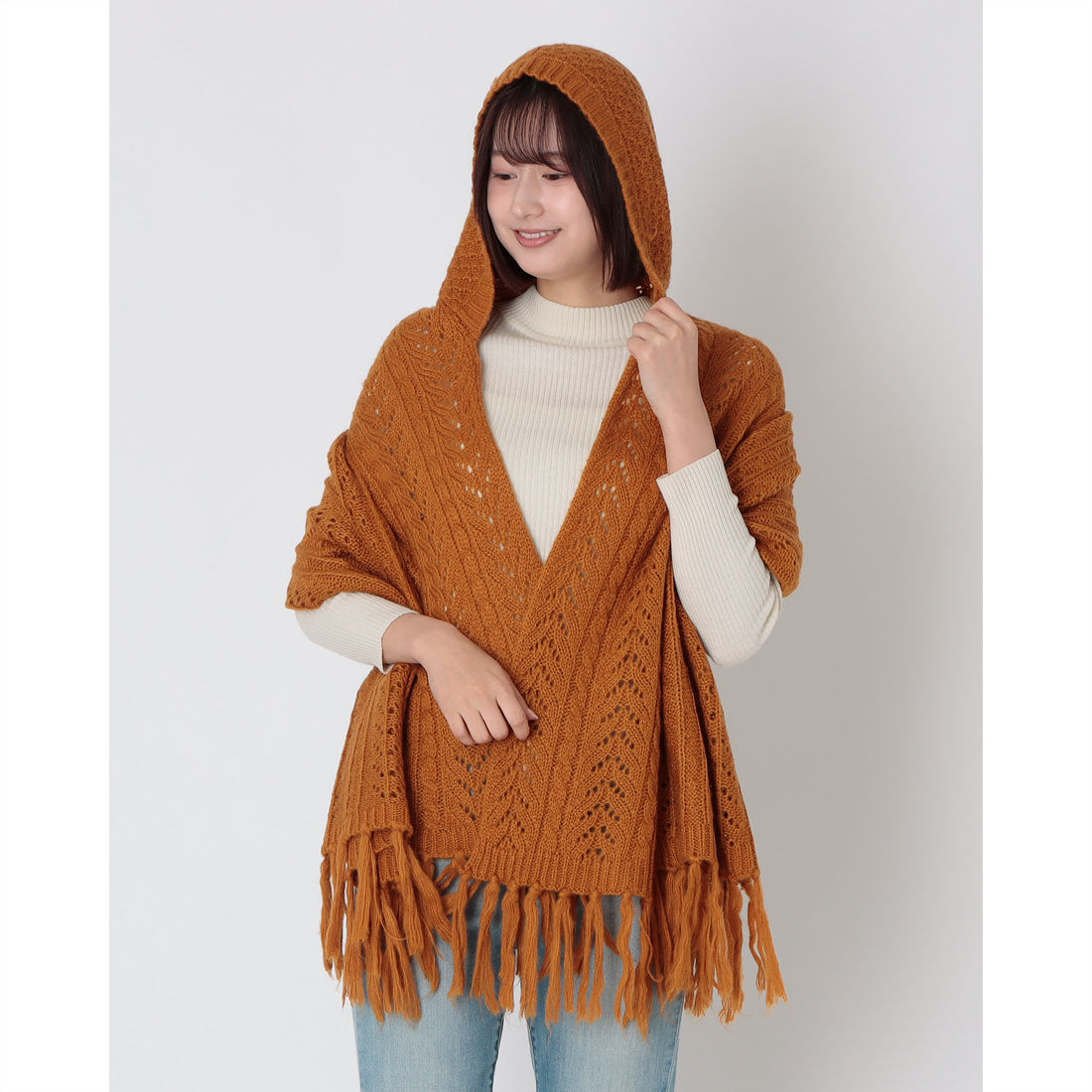 イタリコ ITALICO ケーブル編み フード付き フリンジストール ポンチョ (マスタード) マスタード