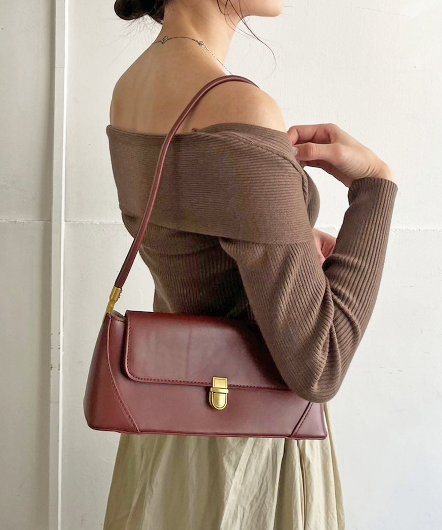 ジュエローブ Jewelobe 横長フラップショルダーバッグ