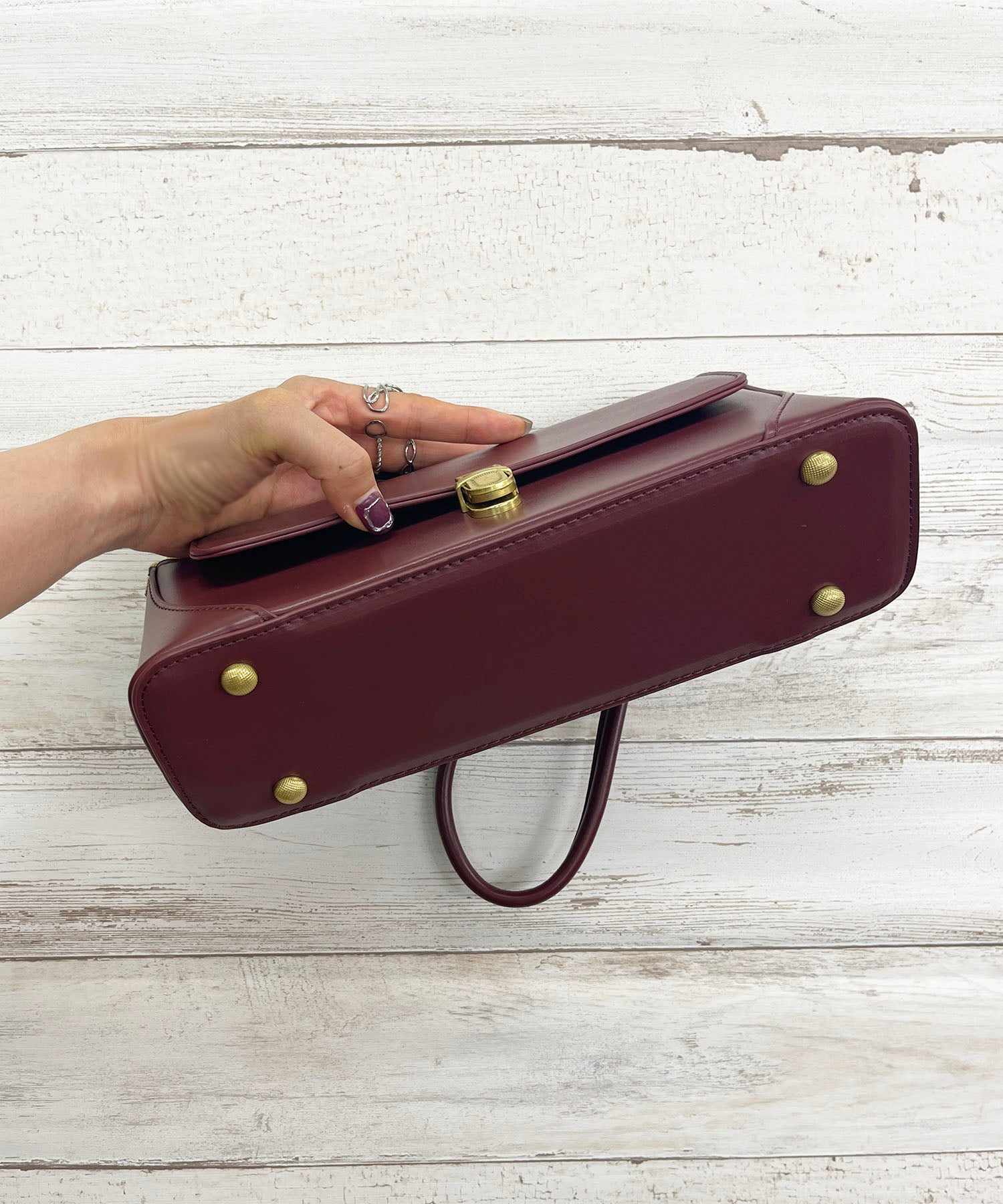 ジュエローブ Jewelobe 横長フラップショルダーバッグ