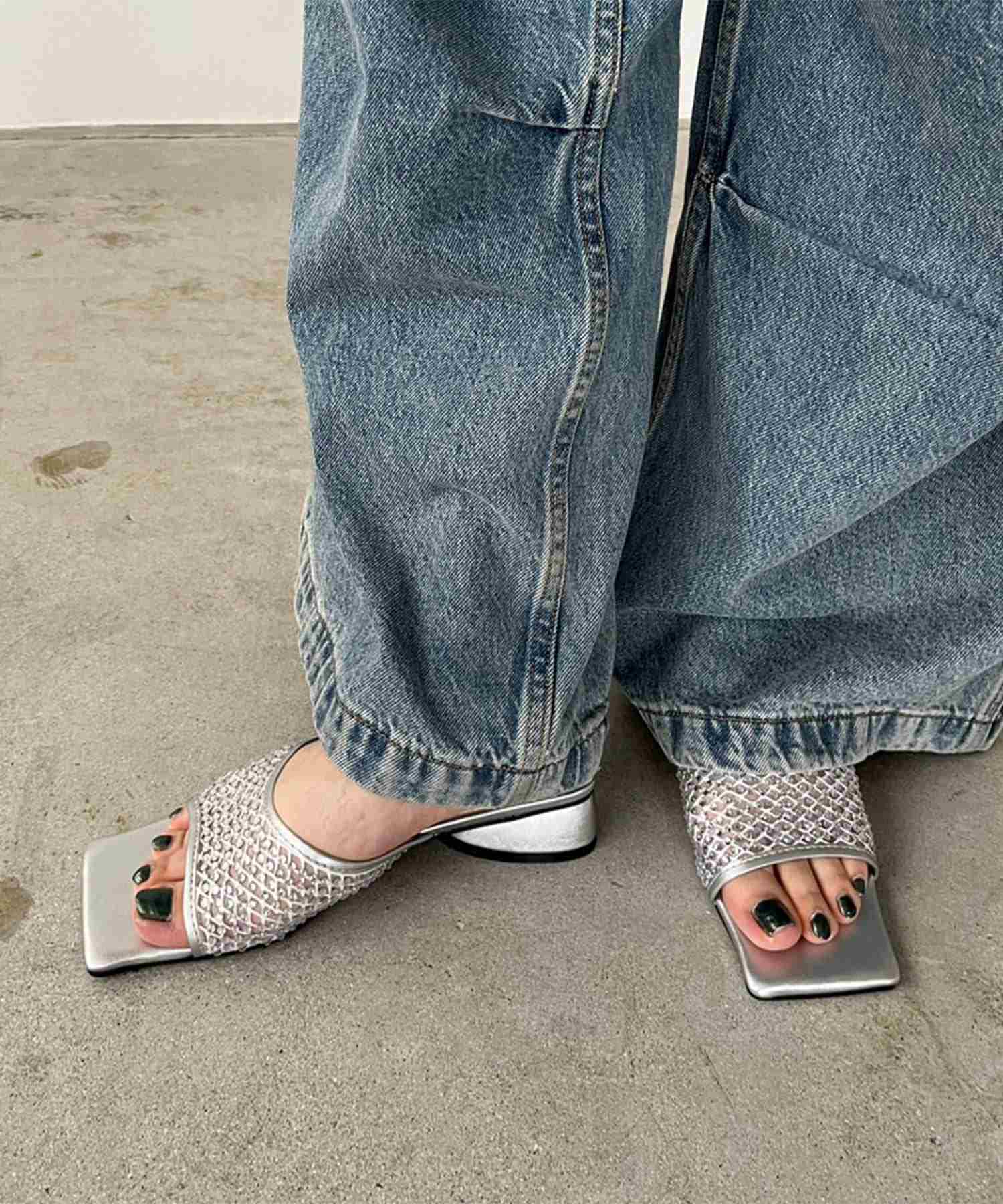 ジュエローブ Jewelobe ラインストーンスクエアトゥミュールサンダル (シルバー) シルバー