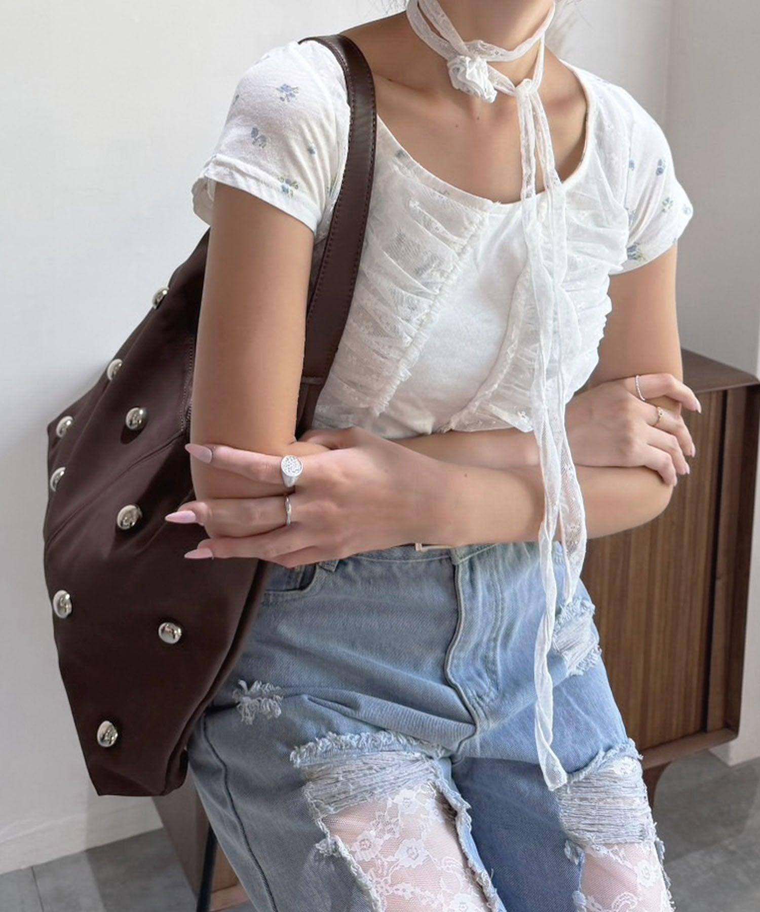 ジュエローブ Jewelobe 【チョーカー付き】レースドッキングフローラルカットソー (ホワイト) ホワイト