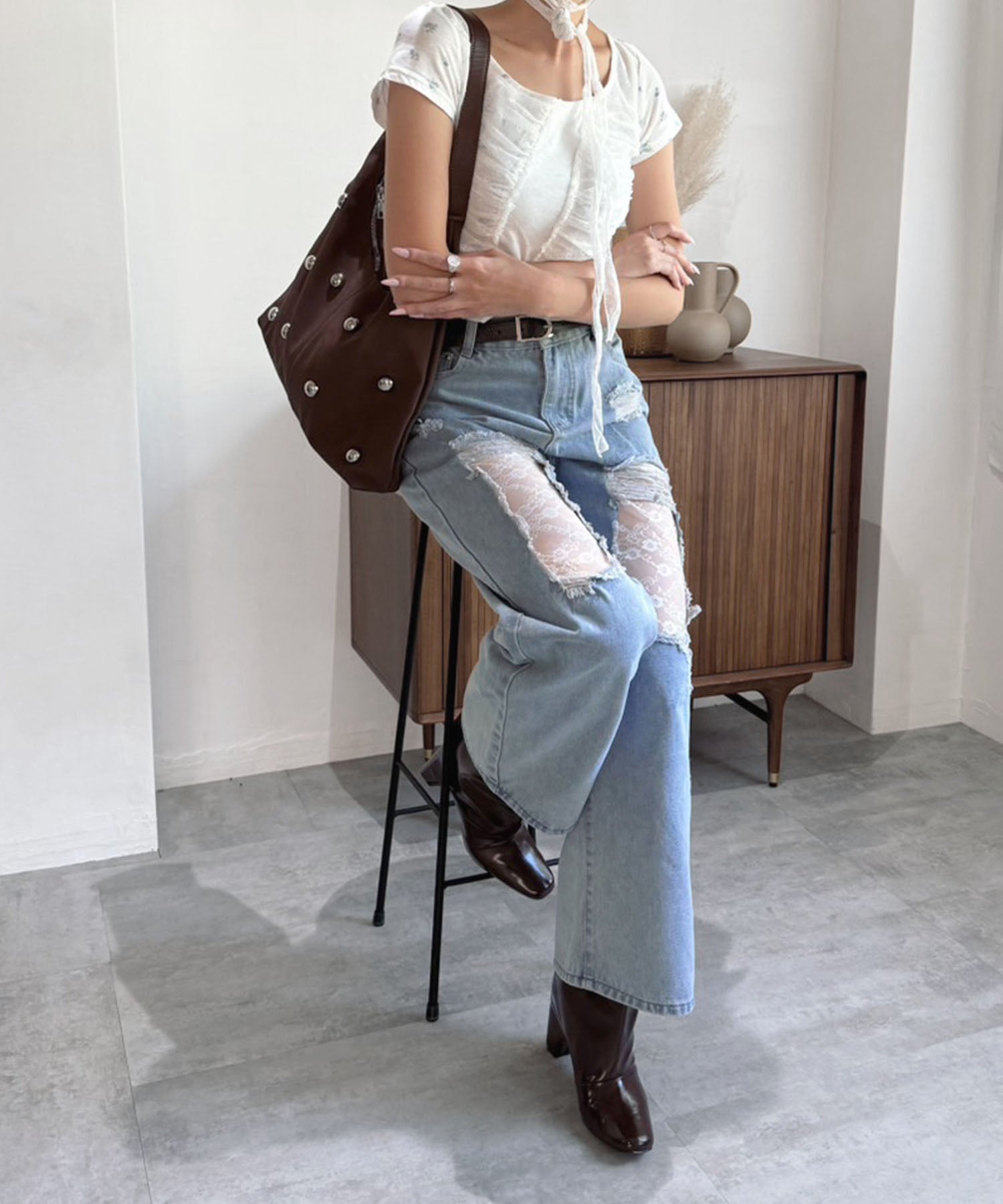 ジュエローブ Jewelobe 【チョーカー付き】レースドッキングフローラルカットソー (ホワイト) ホワイト