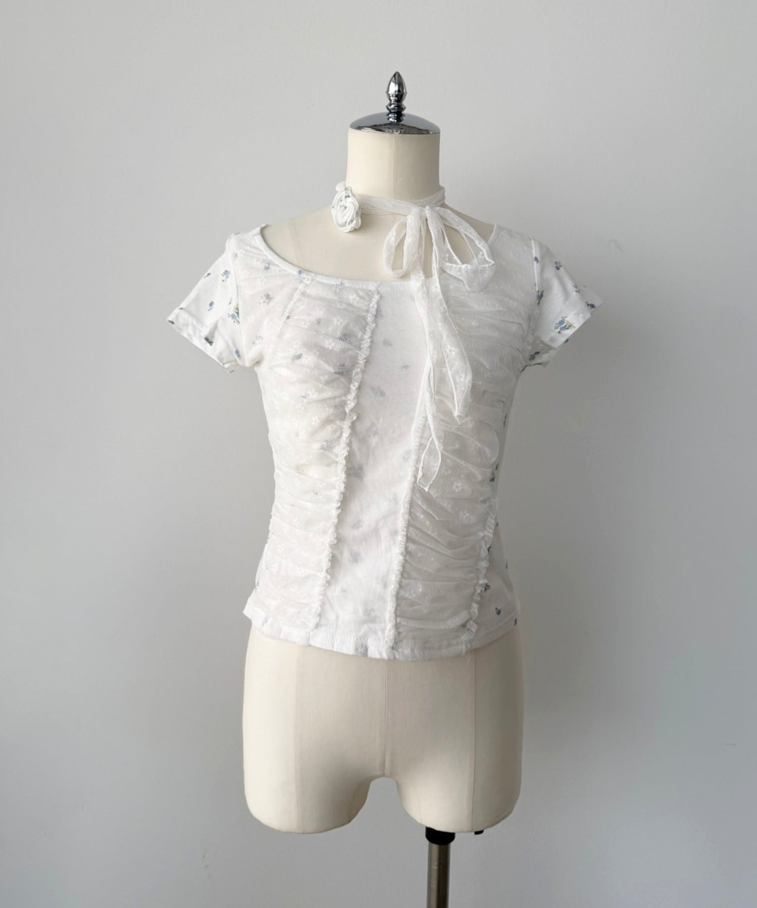 ジュエローブ Jewelobe 【チョーカー付き】レースドッキングフローラルカットソー (ホワイト) ホワイト