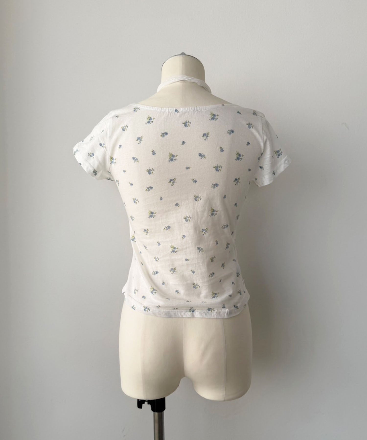 ジュエローブ Jewelobe 【チョーカー付き】レースドッキングフローラルカットソー (ホワイト) ホワイト