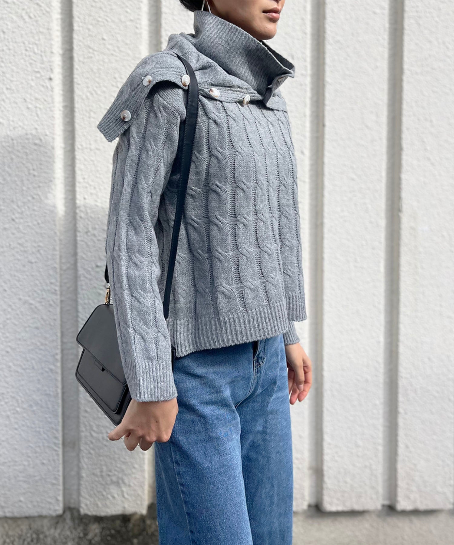 ジュエローブ Jewelobe ネックウォーマー付きケーブルニットプルオーバー