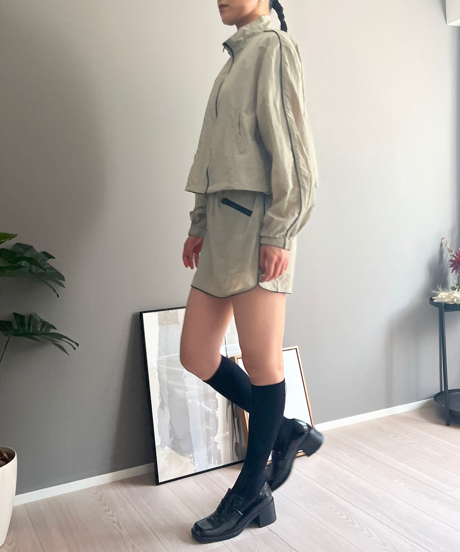 ジュエローブ Jewelobe バイカラーパイピングナイロンタッチブルゾン&ミニスカパンセットアップ