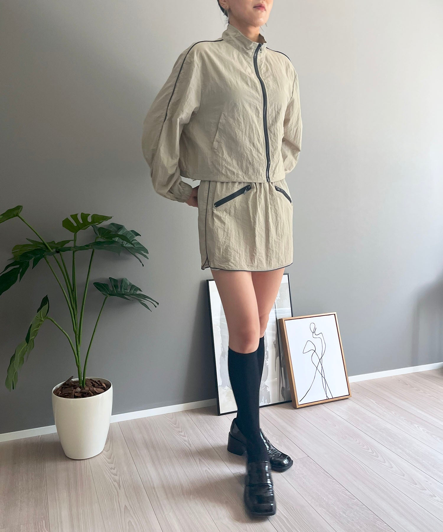 ジュエローブ Jewelobe バイカラーパイピングナイロンタッチブルゾン&ミニスカパンセットアップ