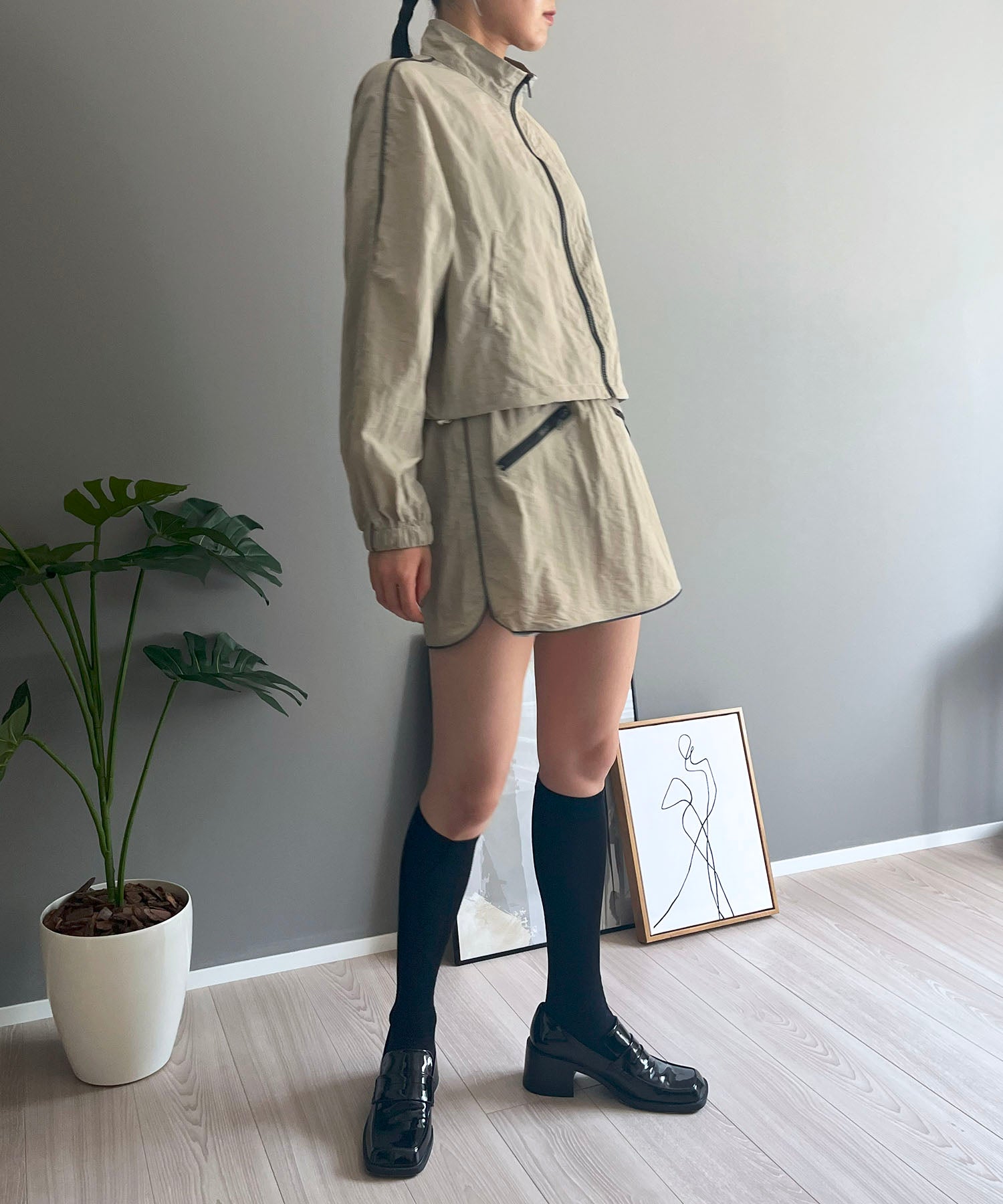 ジュエローブ Jewelobe バイカラーパイピングナイロンタッチブルゾン&ミニスカパンセットアップ