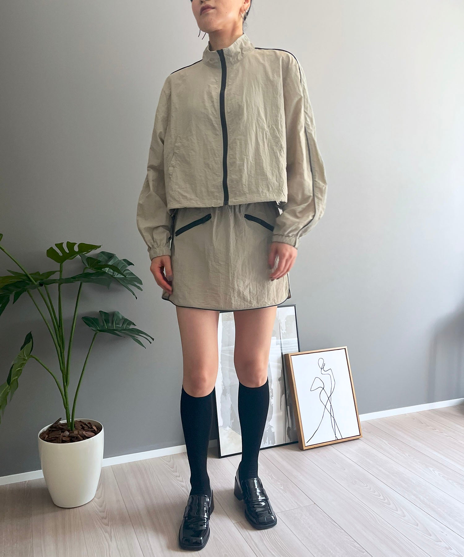 ジュエローブ Jewelobe バイカラーパイピングナイロンタッチブルゾン&ミニスカパンセットアップ