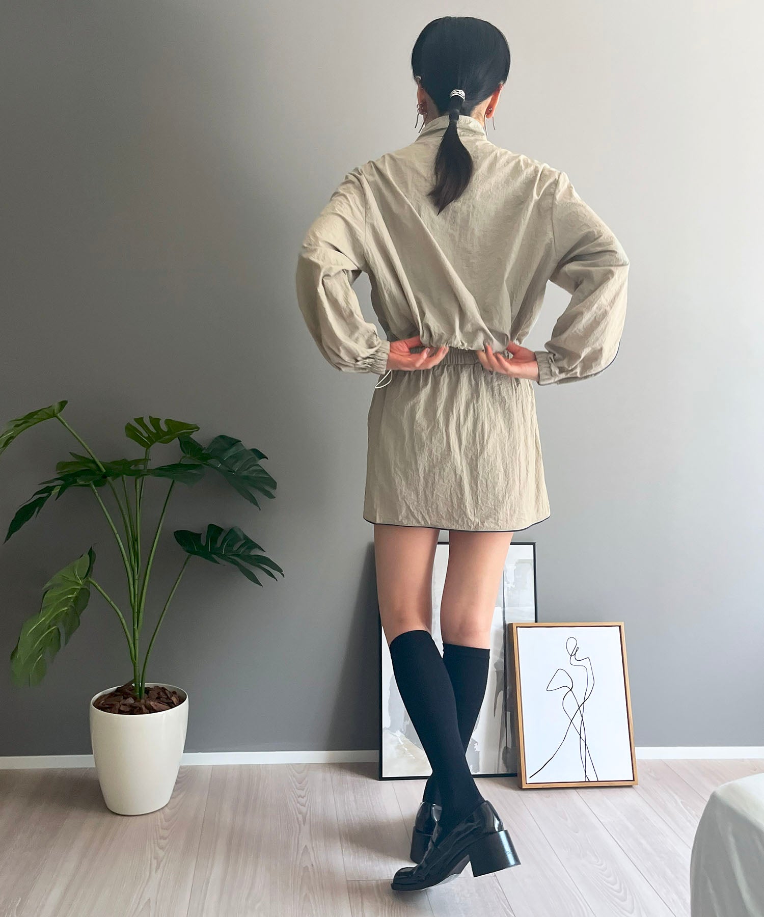 ジュエローブ Jewelobe バイカラーパイピングナイロンタッチブルゾン&ミニスカパンセットアップ