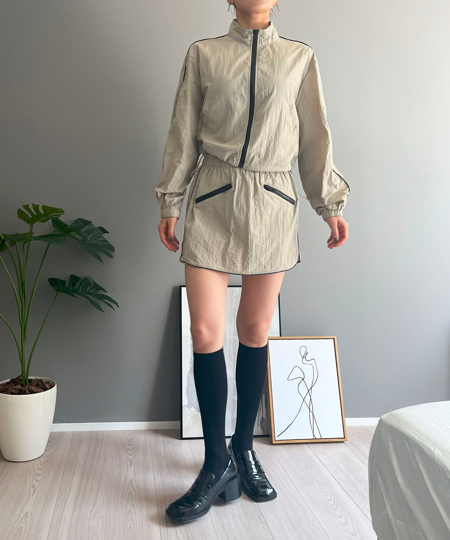 ジュエローブ Jewelobe バイカラーパイピングナイロンタッチブルゾン&ミニスカパンセットアップ