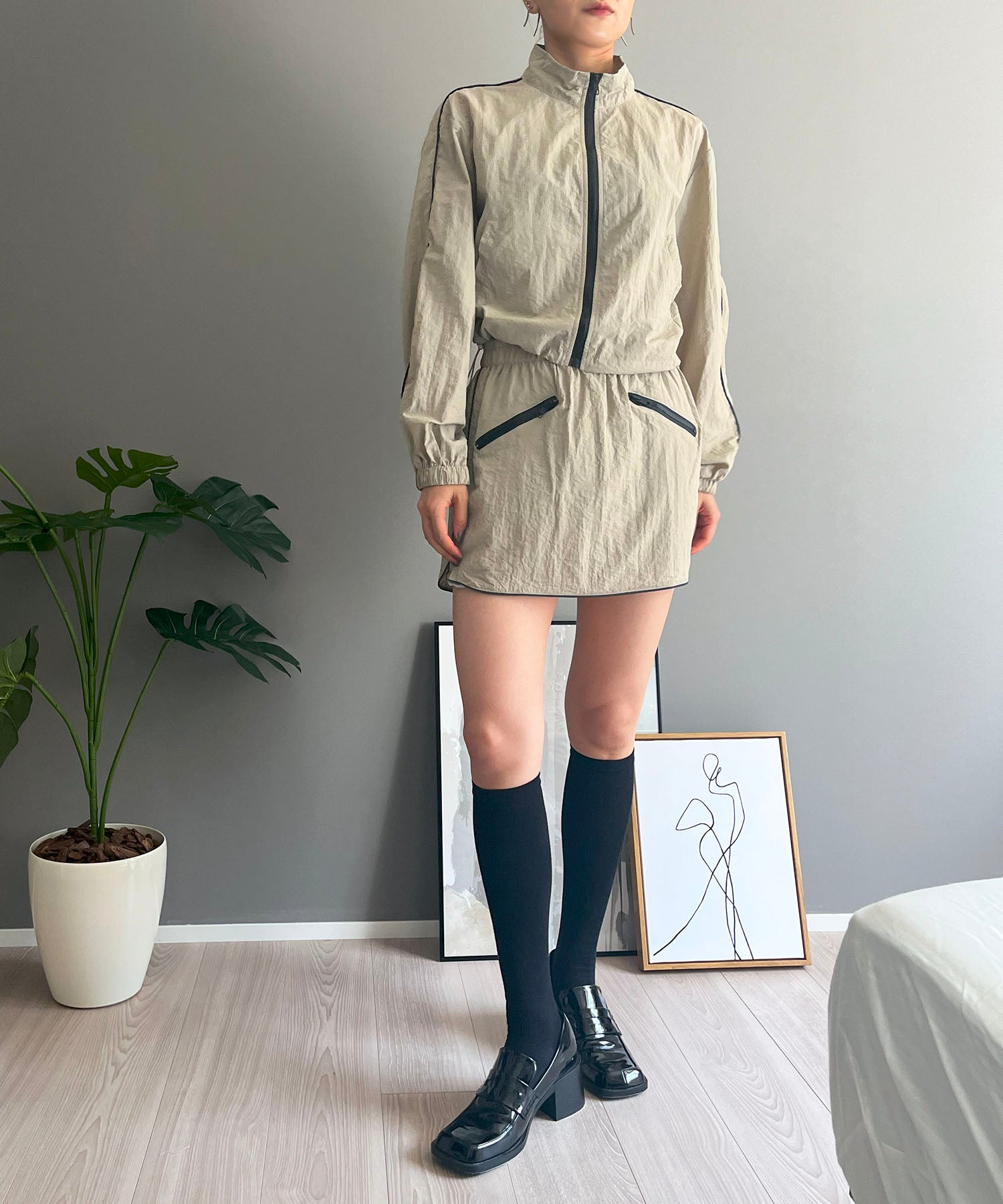 ジュエローブ Jewelobe バイカラーパイピングナイロンタッチブルゾン&ミニスカパンセットアップ