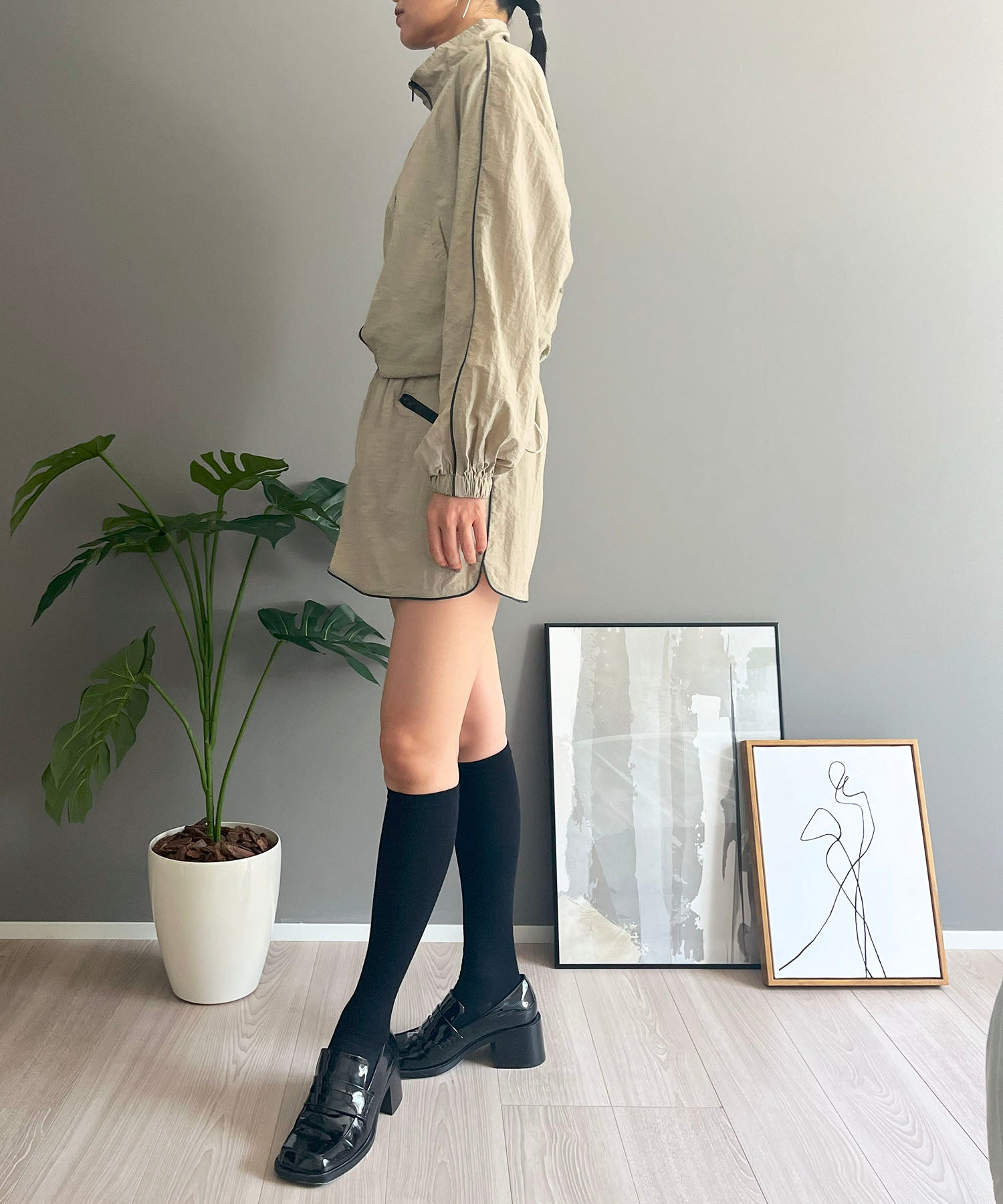 ジュエローブ Jewelobe バイカラーパイピングナイロンタッチブルゾン&ミニスカパンセットアップ