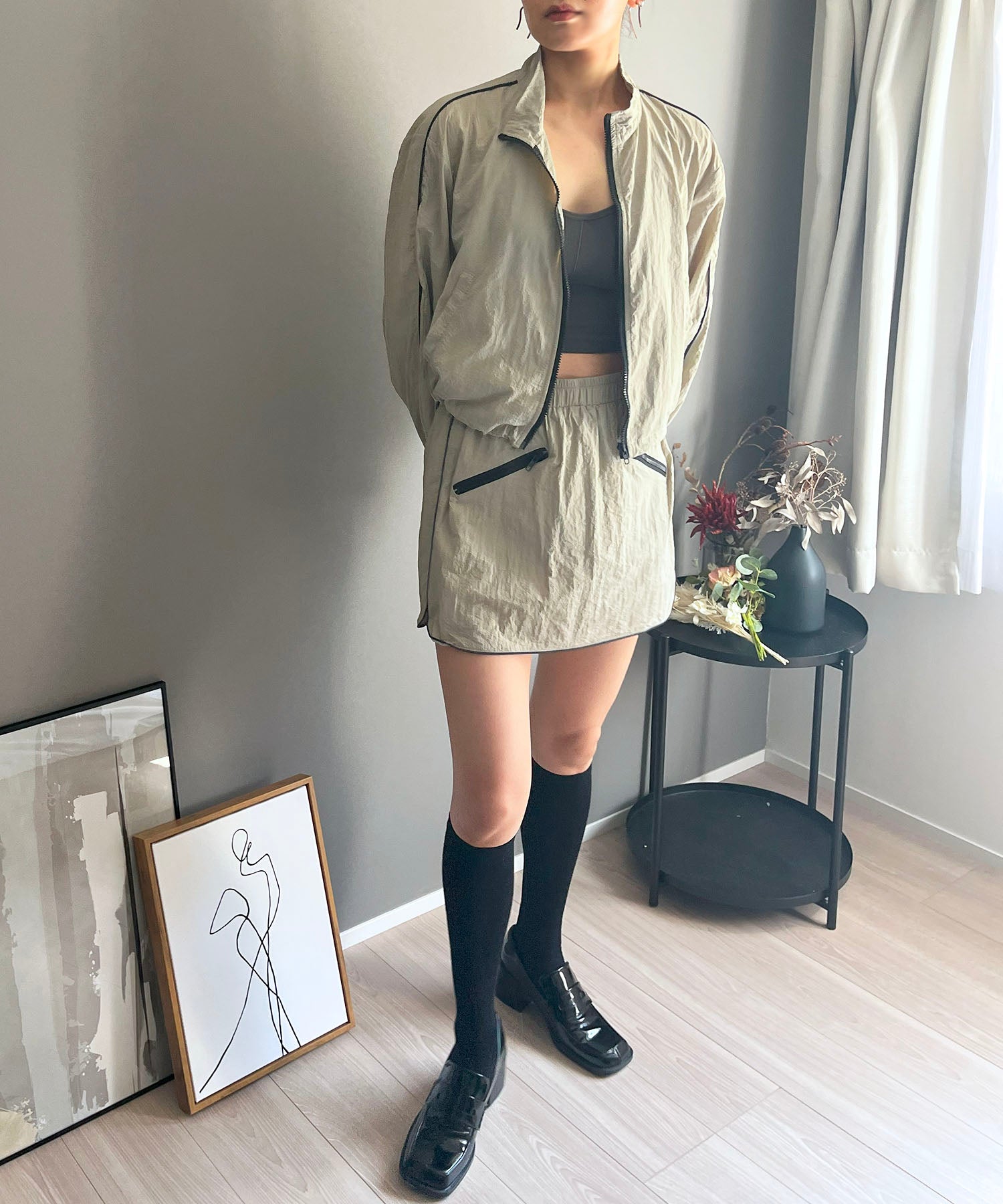 ジュエローブ Jewelobe バイカラーパイピングナイロンタッチブルゾン&ミニスカパンセットアップ