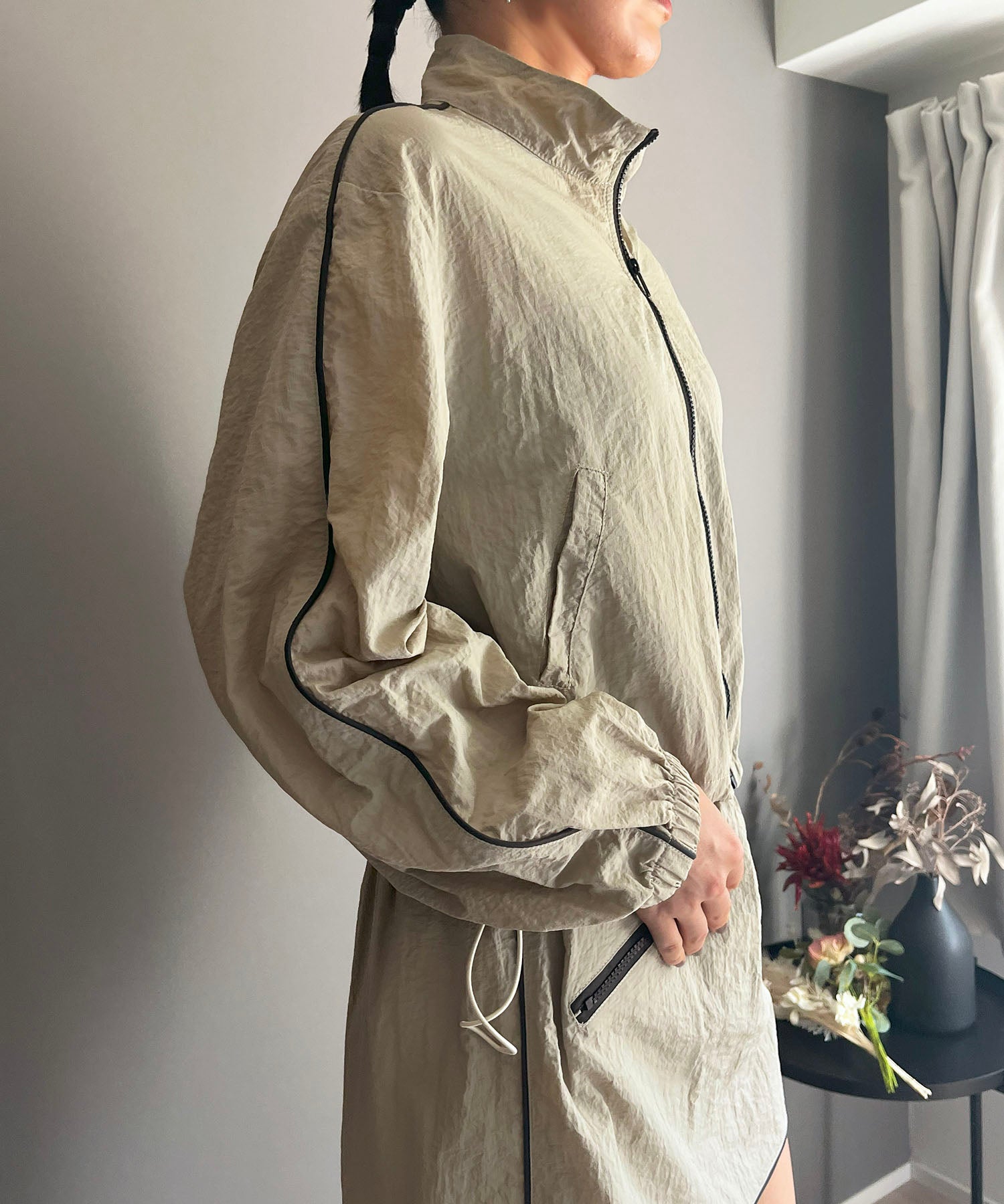 ジュエローブ Jewelobe バイカラーパイピングナイロンタッチブルゾン&ミニスカパンセットアップ