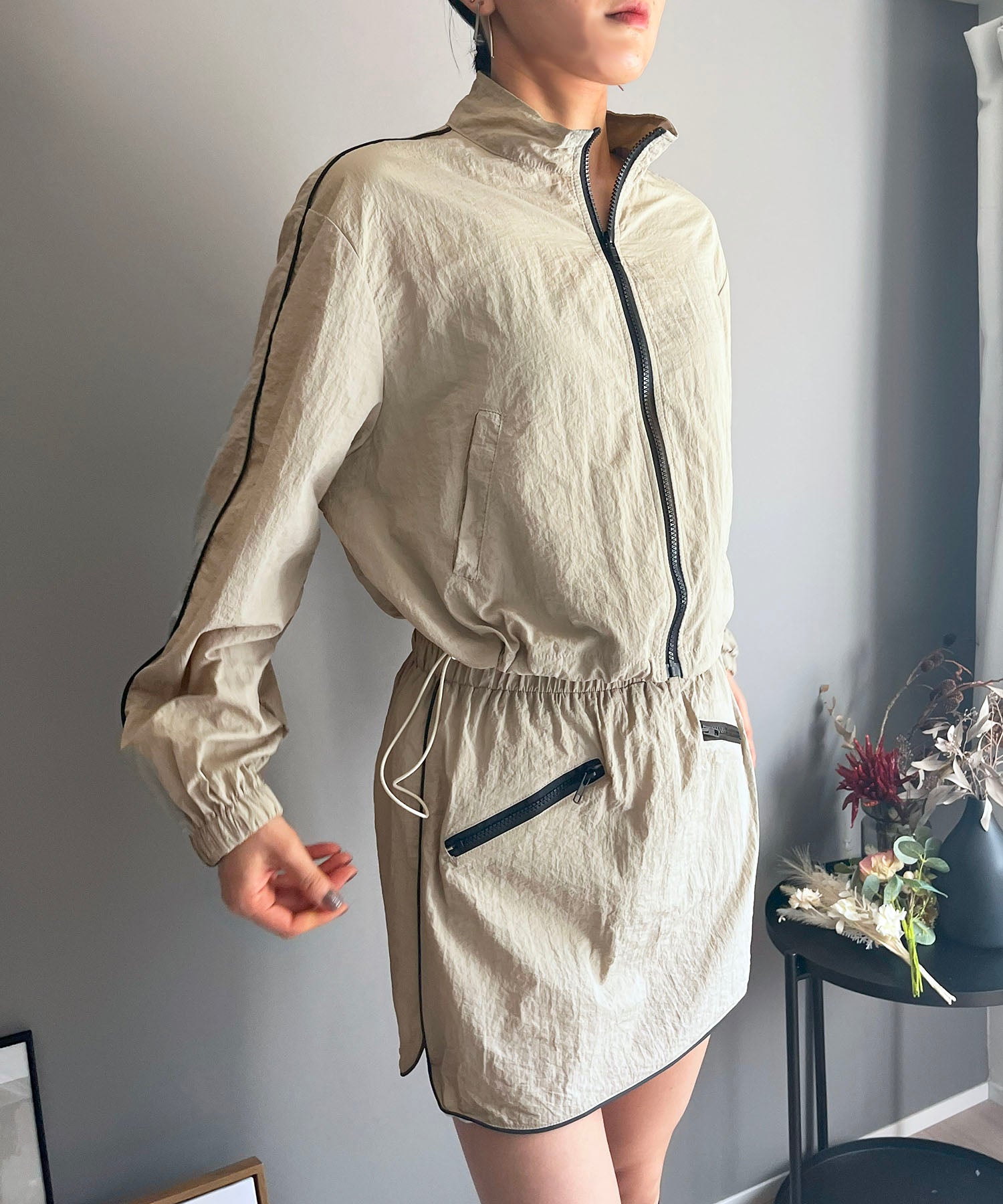 ジュエローブ Jewelobe バイカラーパイピングナイロンタッチブルゾン&ミニスカパンセットアップ