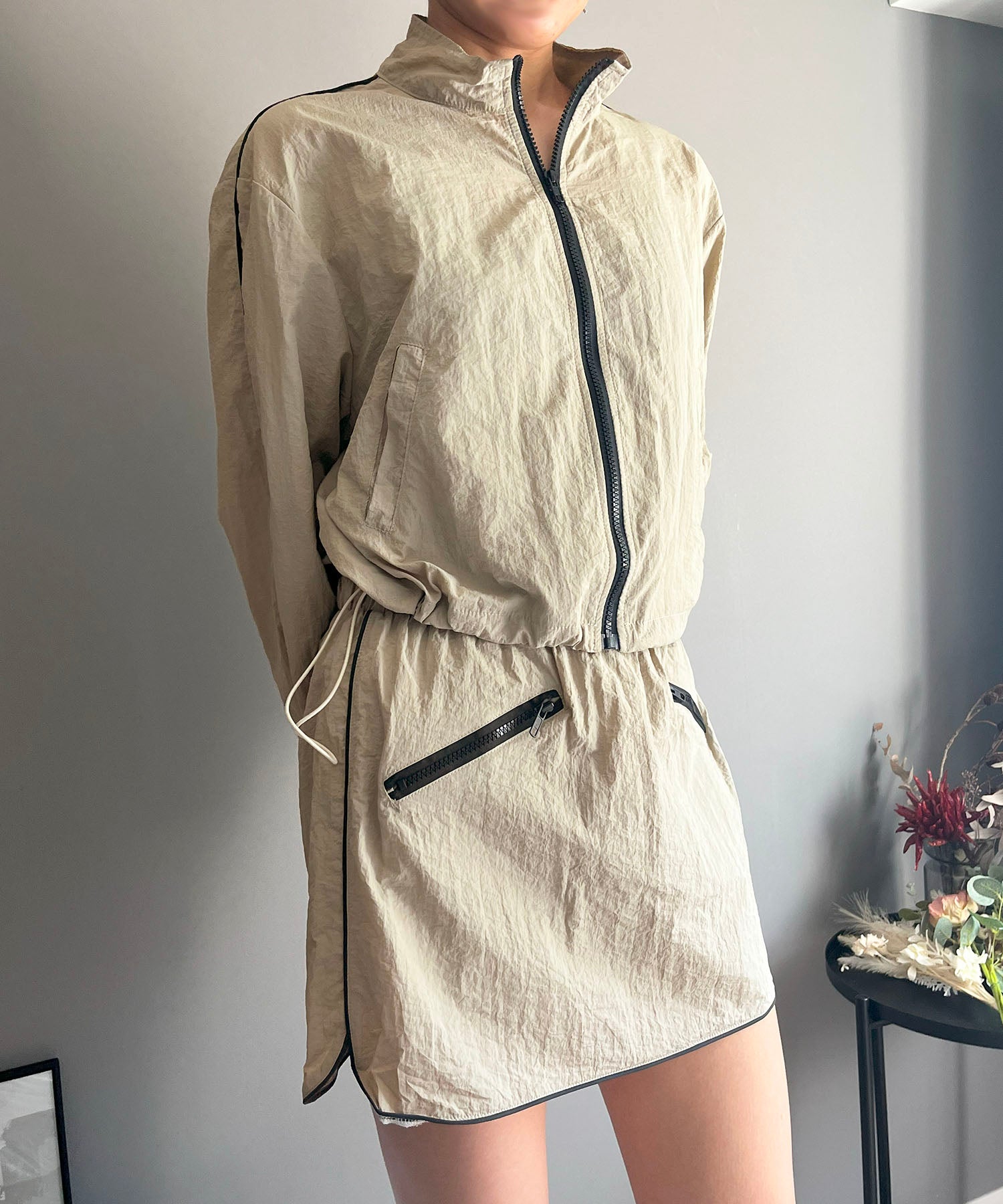 ジュエローブ Jewelobe バイカラーパイピングナイロンタッチブルゾン&ミニスカパンセットアップ