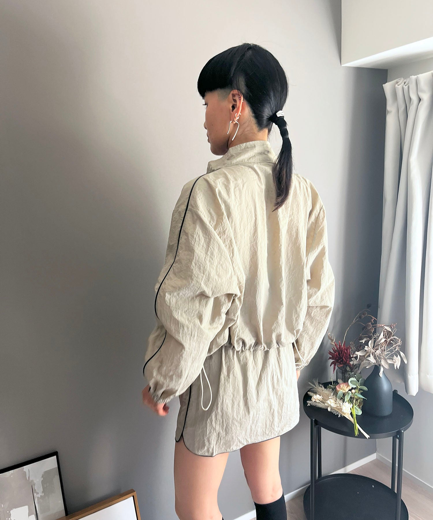 ジュエローブ Jewelobe バイカラーパイピングナイロンタッチブルゾン&ミニスカパンセットアップ