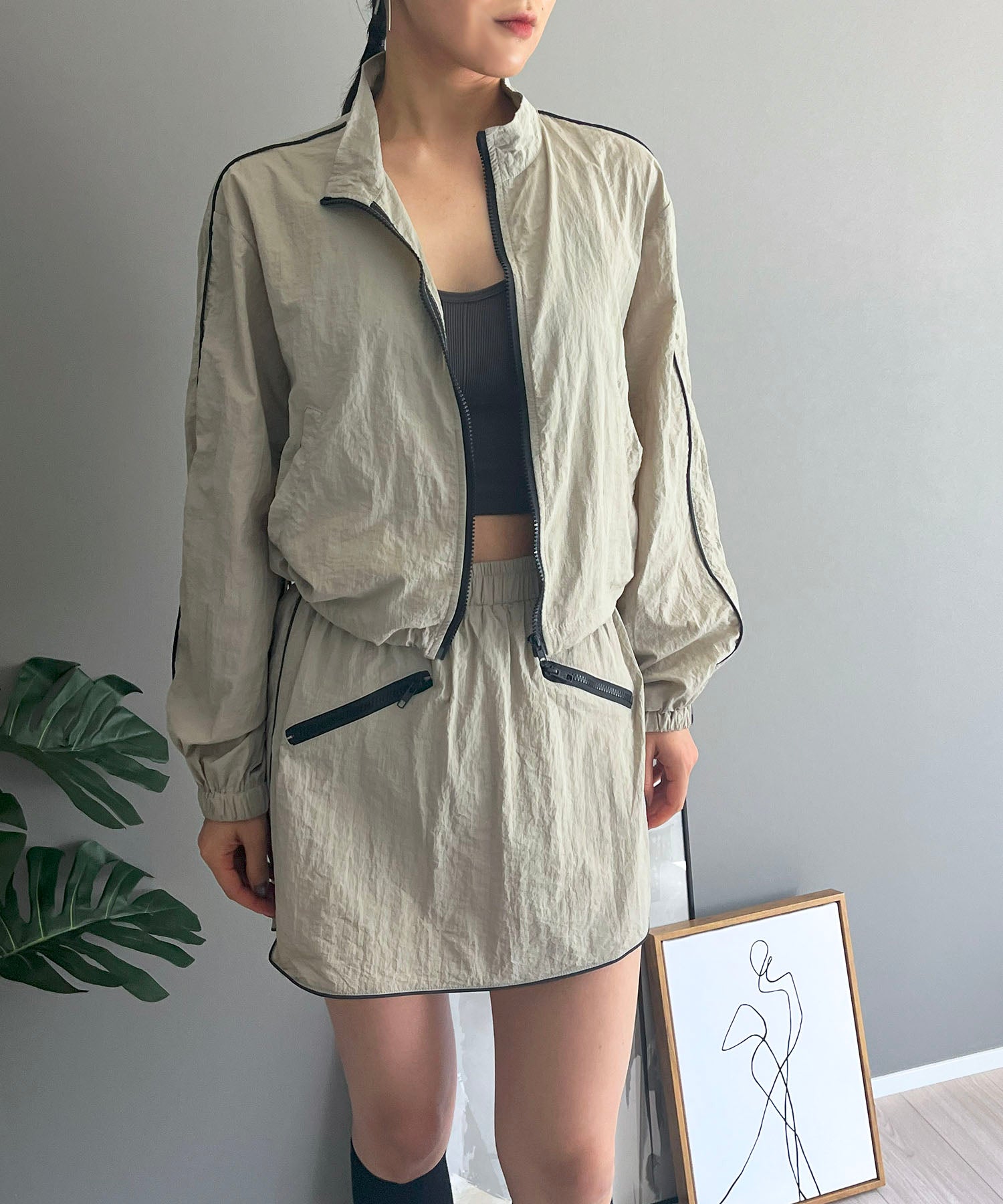 ジュエローブ Jewelobe バイカラーパイピングナイロンタッチブルゾン&ミニスカパンセットアップ