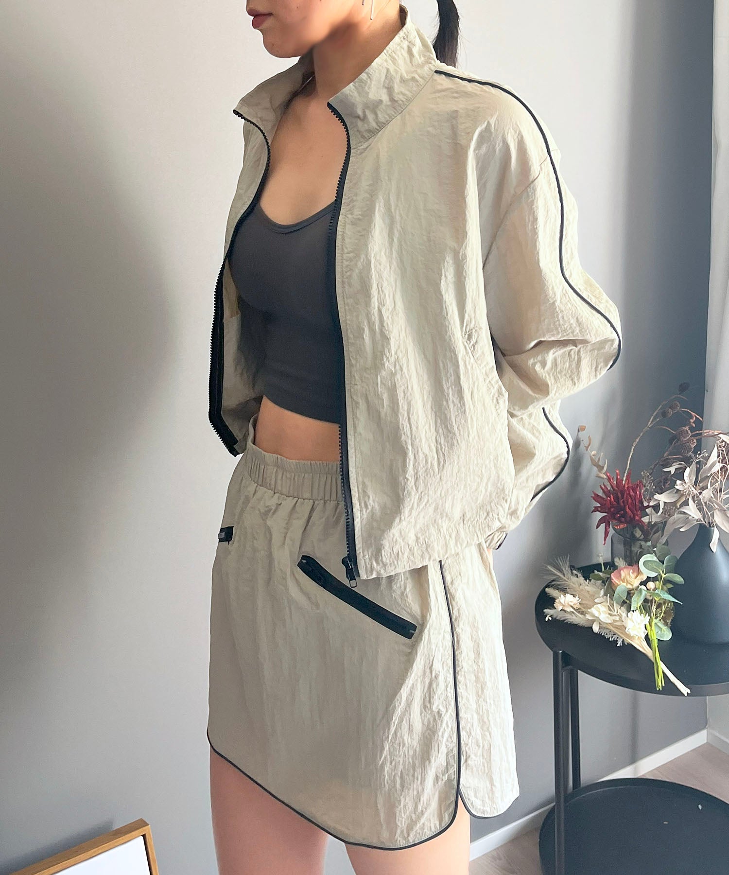 ジュエローブ Jewelobe バイカラーパイピングナイロンタッチブルゾン&ミニスカパンセットアップ