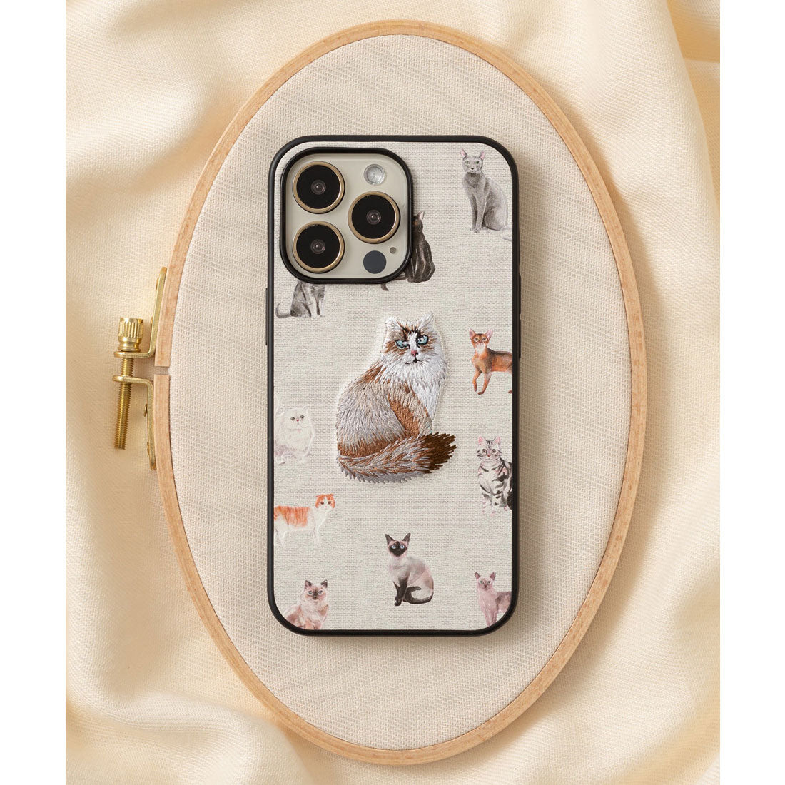 ジュビリー Jubilee 立体刺繍スマホケース iPhone PUレザー【6/7/SE/12/12pro/13/13pro 対応】