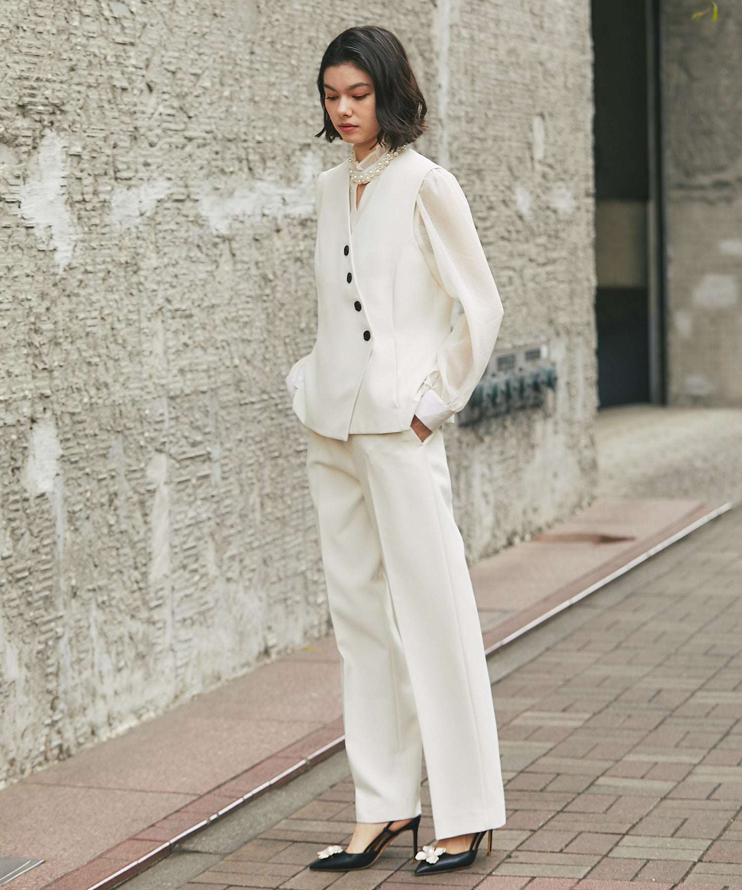 スマイルオーキッド SMILE ORCHID Vネックジレ&セミワイドパンツセットアップ (アイボリー) アイボリー