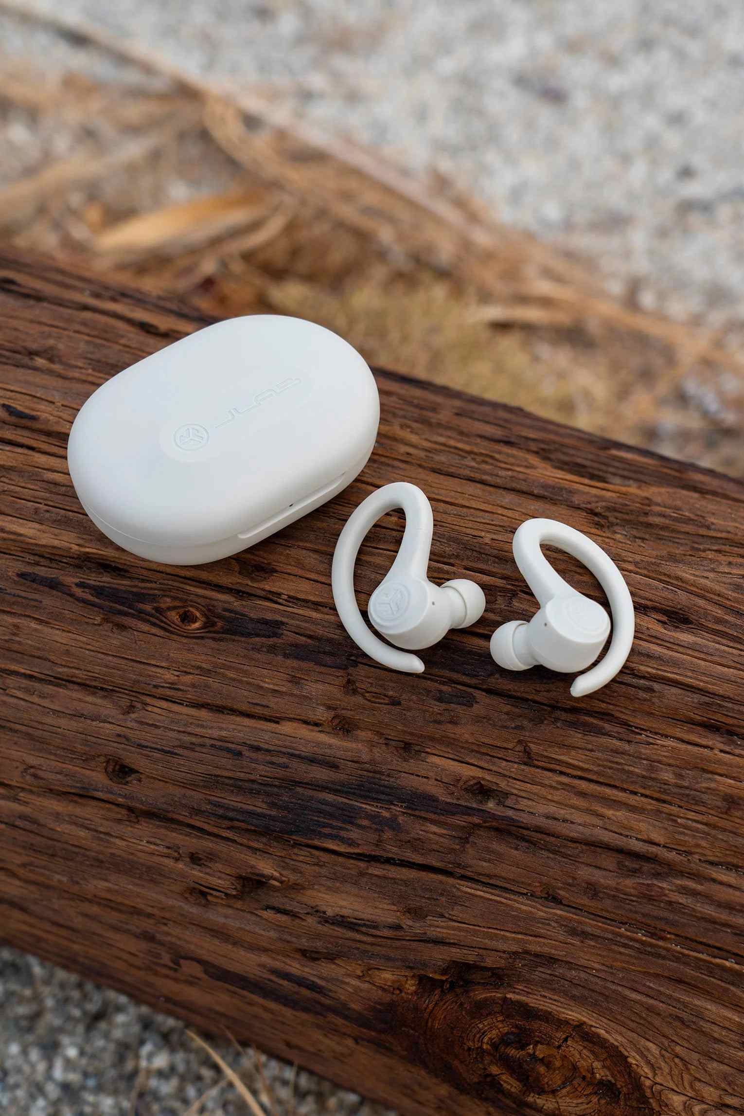 ジェイラブ JLab Go Sport+ ランニング イヤホン スポーツ 耳掛け 防水 ワイヤレスイヤホン Bluetooth 最大35時間再生 外部音取り込み【返品不可商品】 (Sand) Sand